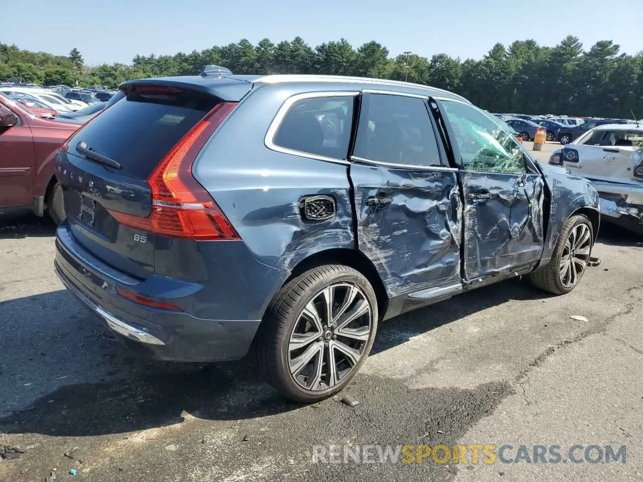 3 Photograph of a damaged car YV4L12DA8P1337770 VOLVO XC60 ULTIM 2023