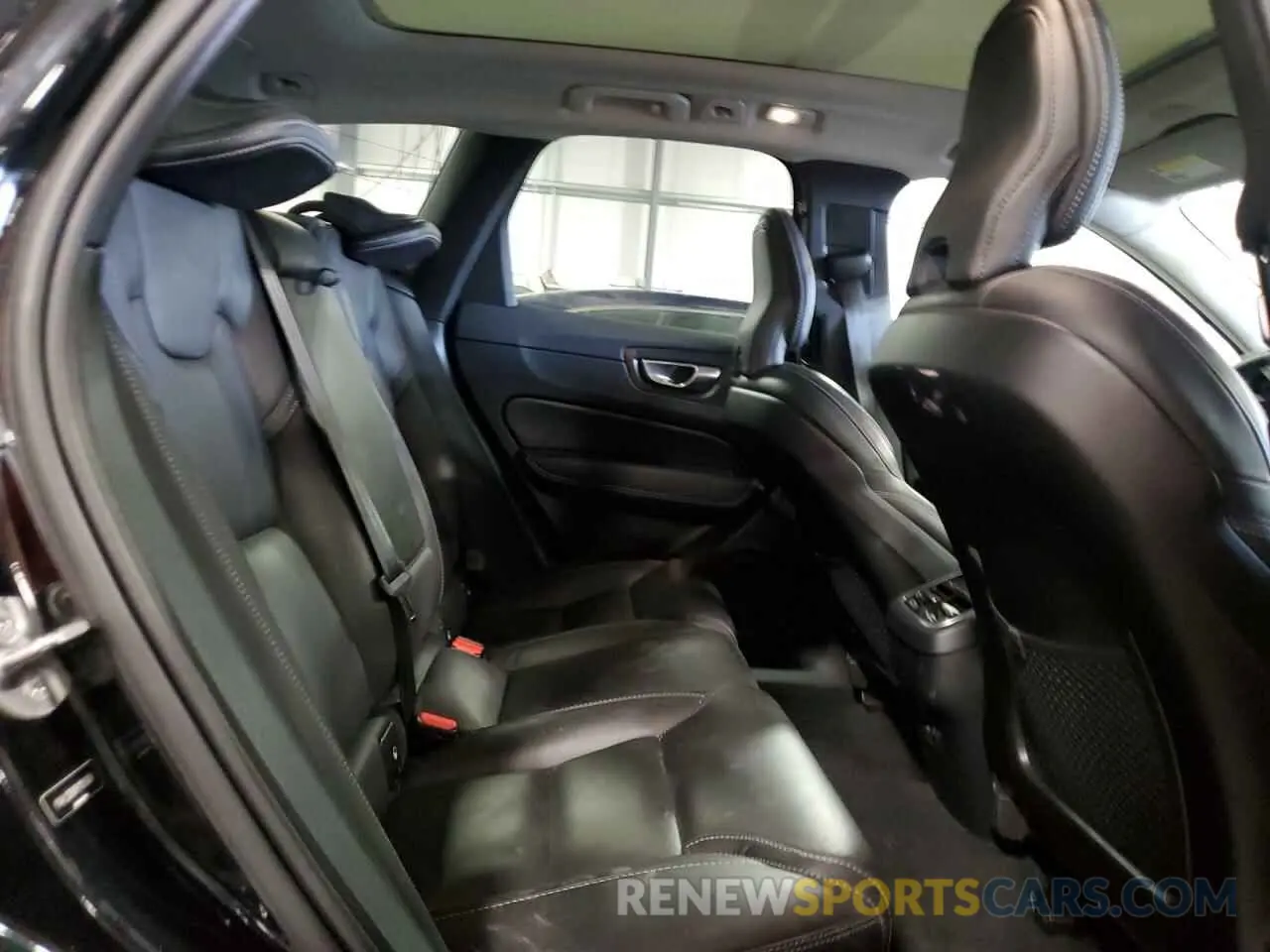 11 Photograph of a damaged car YV4L12RX9P1195104 VOLVO XC60 ULTIM 2023