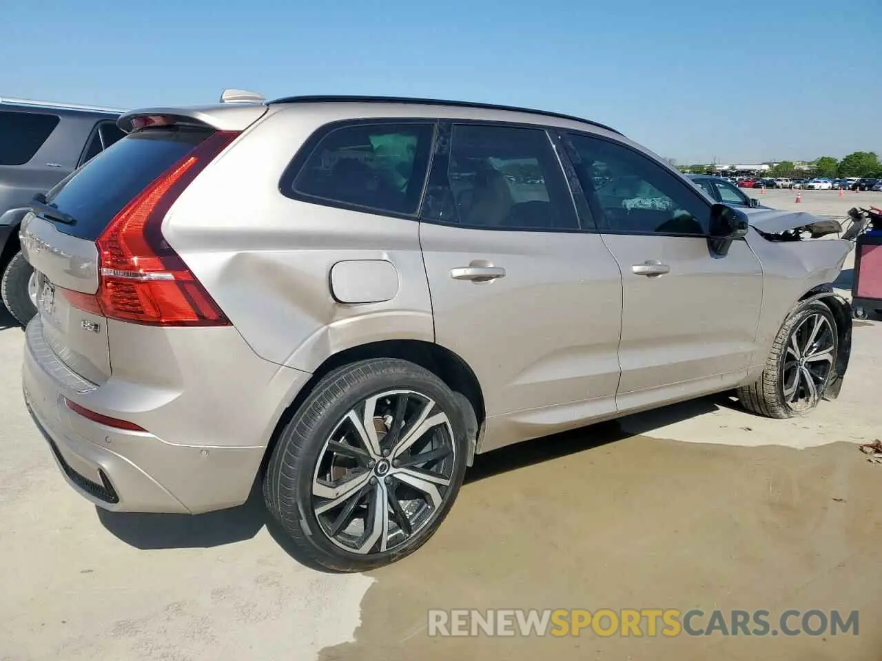 3 Фотография поврежденного автомобиля YV4L12RM0R1933865 VOLVO XC60 ULTIM 2024