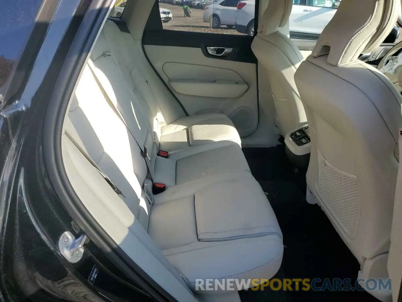 11 Photograph of a damaged car YV4L12RM5R1740546 VOLVO XC60 ULTIM 2024