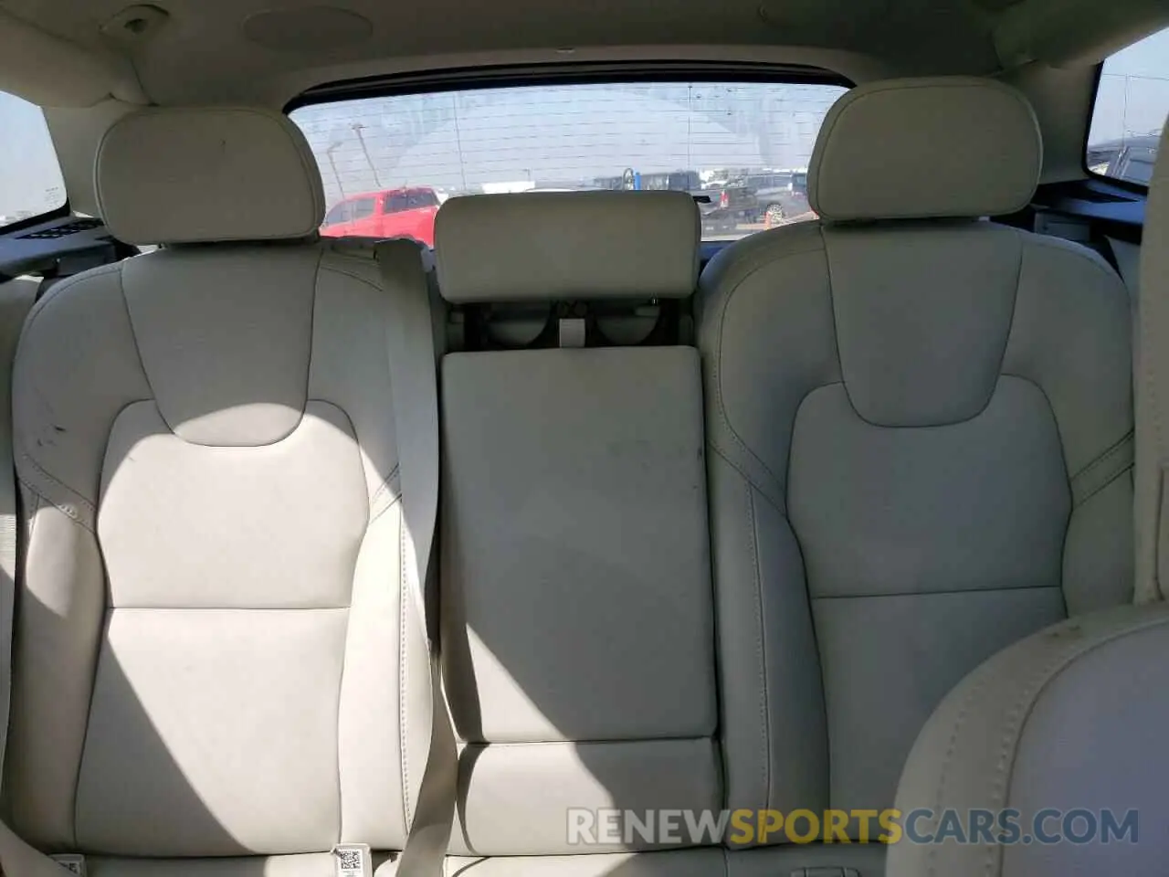 10 Photograph of a damaged car YV4L12RM7R1938769 VOLVO XC60 ULTIM 2024