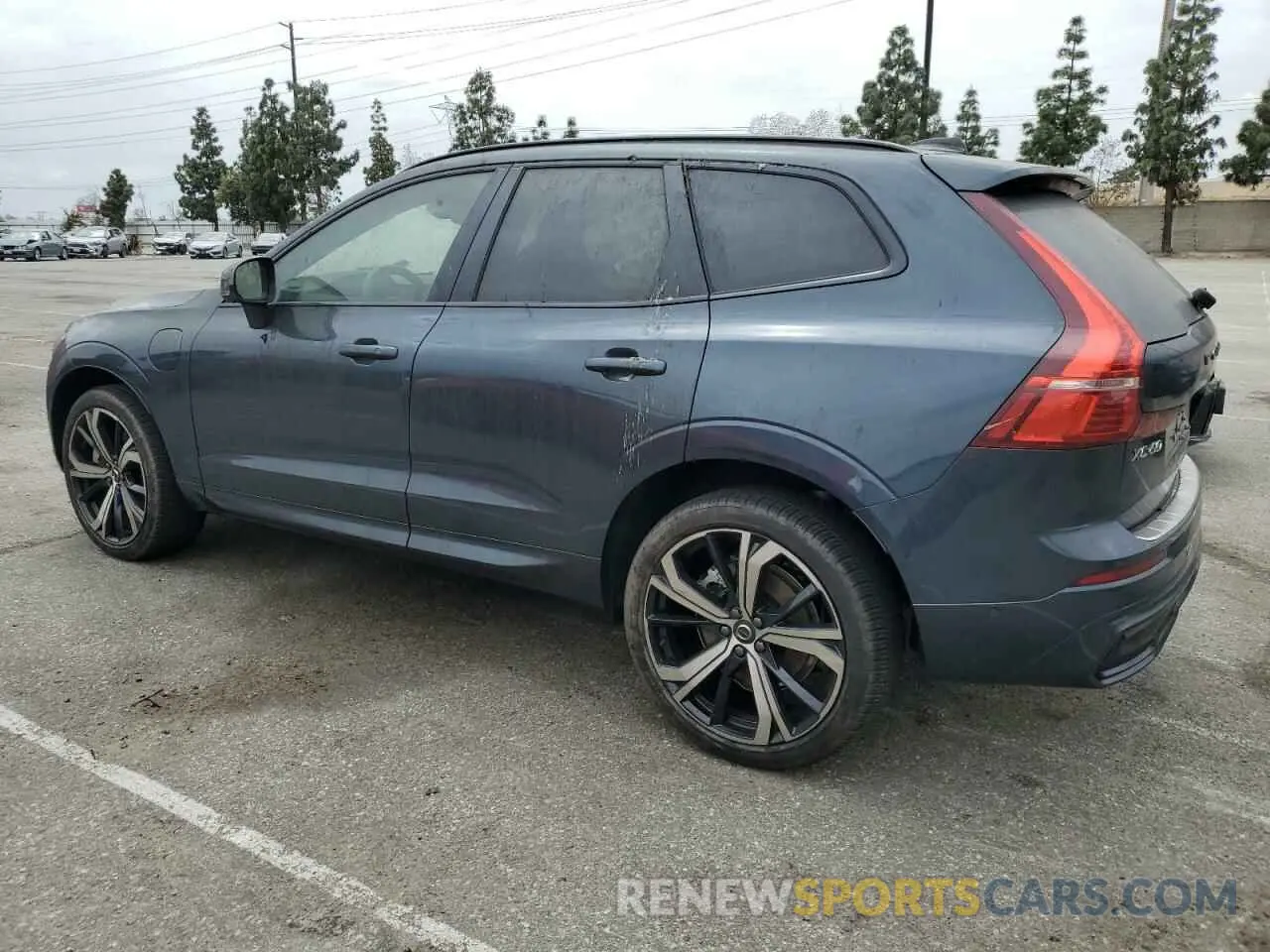 2 Фотография поврежденного автомобиля YV4H60RM9S1121112 VOLVO XC60 ULTRA 2025