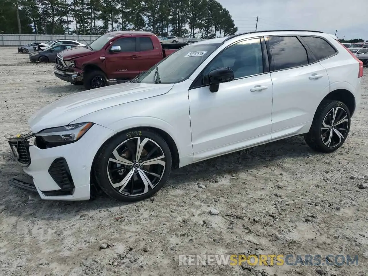 1 Фотография поврежденного автомобиля YV4M12RM8S1019115 VOLVO XC60 ULTRA 2025