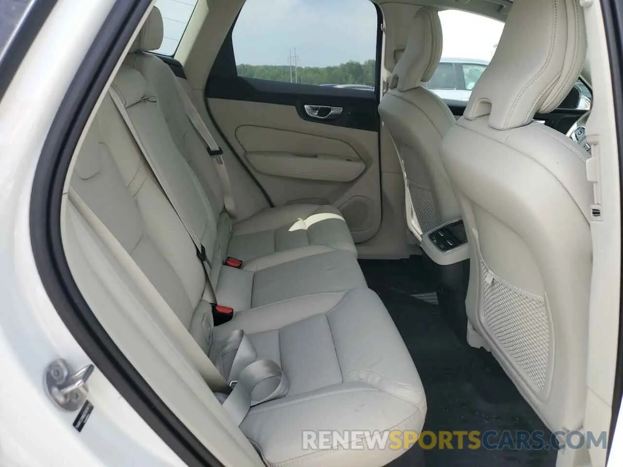 11 Фотография поврежденного автомобиля YV4M12RM8S1019115 VOLVO XC60 ULTRA 2025