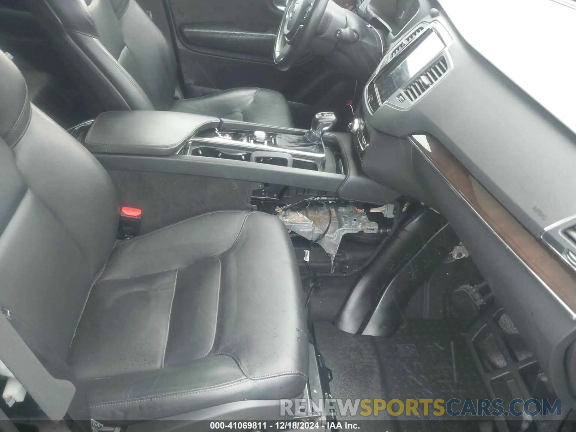5 Photograph of a damaged car YV4102CK0K1505012 VOLVO XC90 2019