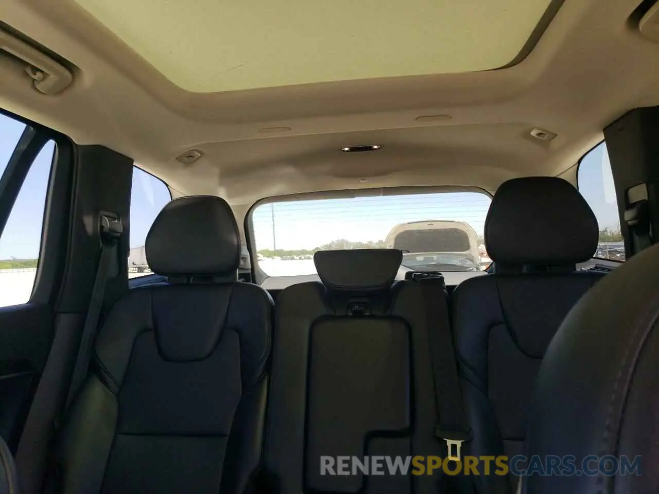 10 Photograph of a damaged car YV4102CK5K1420361 VOLVO XC90 2019