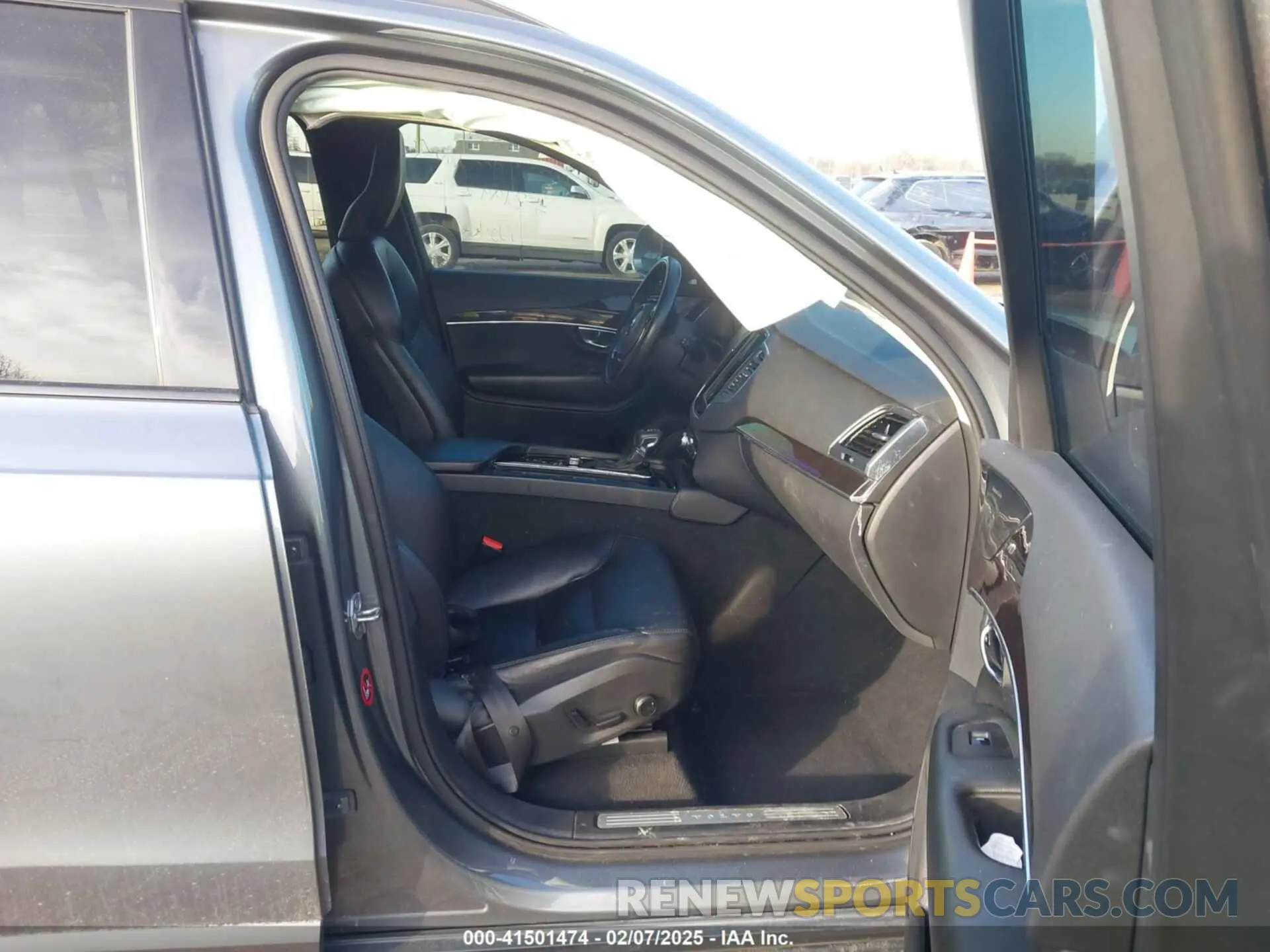 5 Photograph of a damaged car YV4102PK0K1419547 VOLVO XC90 2019