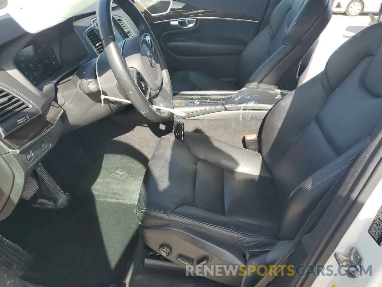 7 Photograph of a damaged car YV4102PK1K1515896 VOLVO XC90 2019