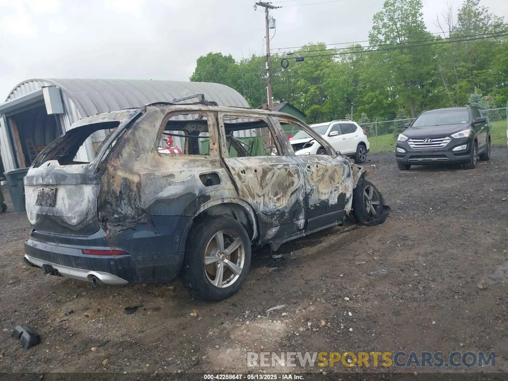 4 Photograph of a damaged car YV4102PKXK1424657 VOLVO XC90 2019