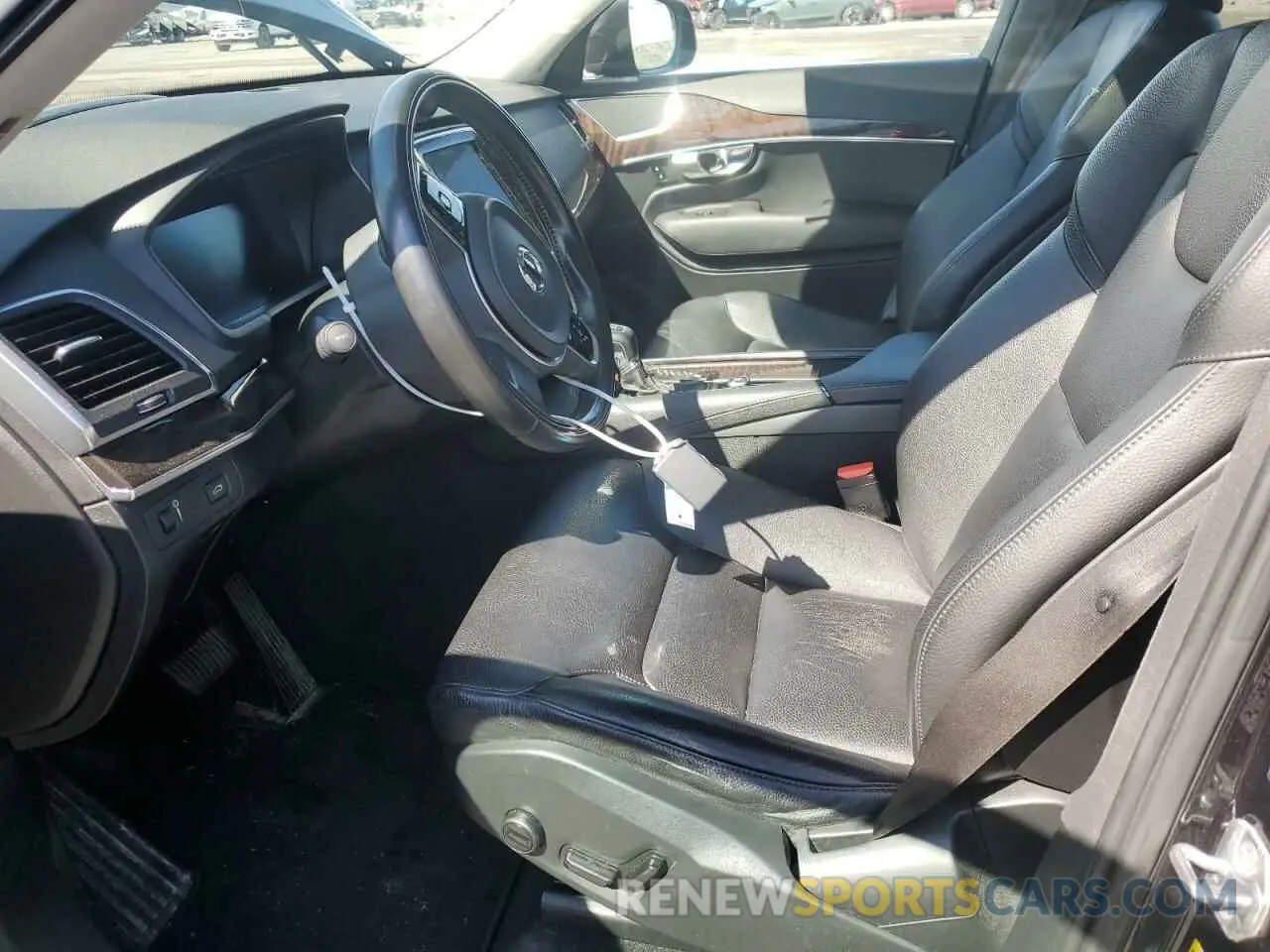 7 Фотография поврежденного автомобиля YV4A22PK0K1502003 VOLVO XC90 2019