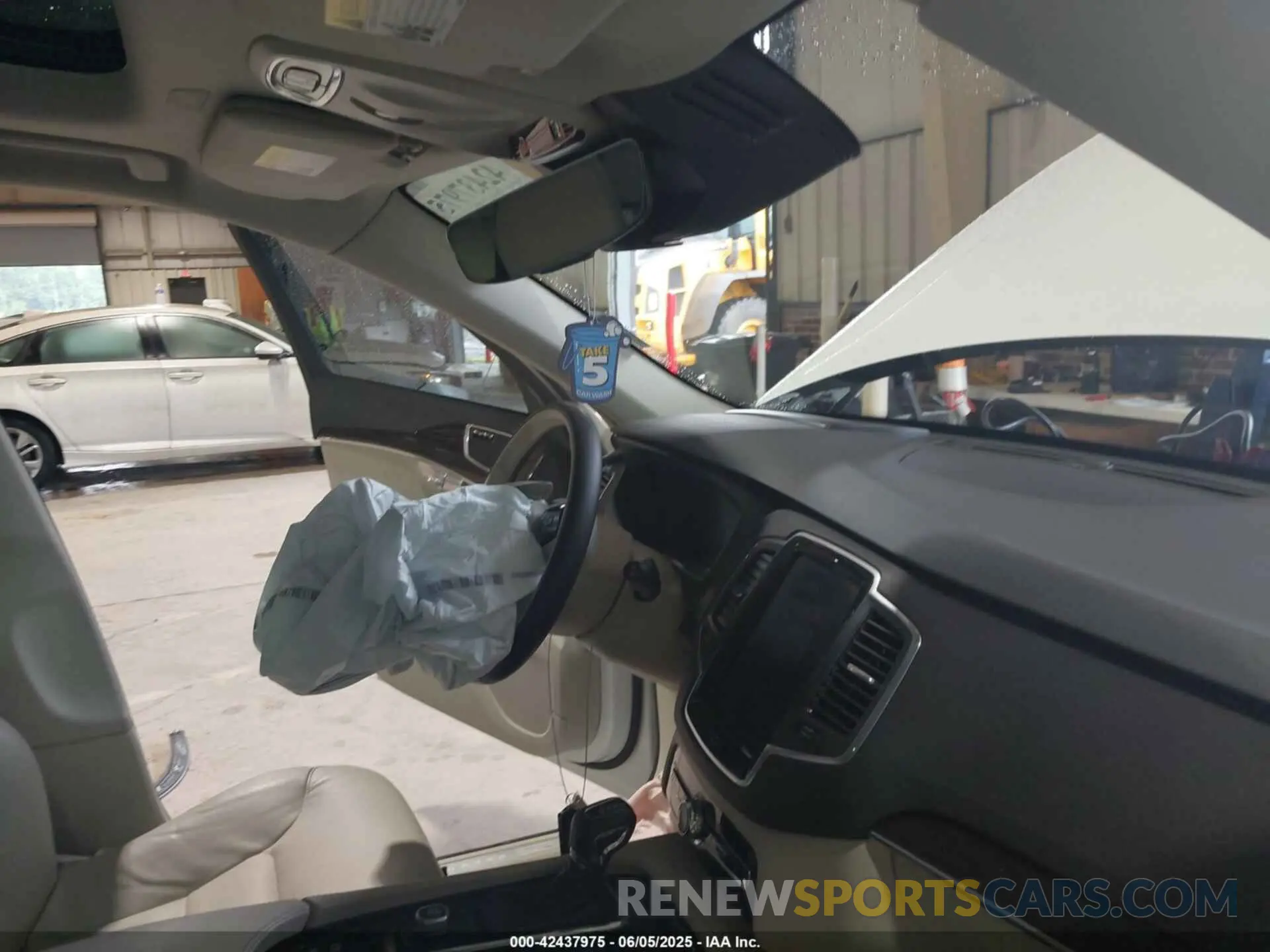 5 Photograph of a damaged car YV4A22PK2K1441754 VOLVO XC90 2019