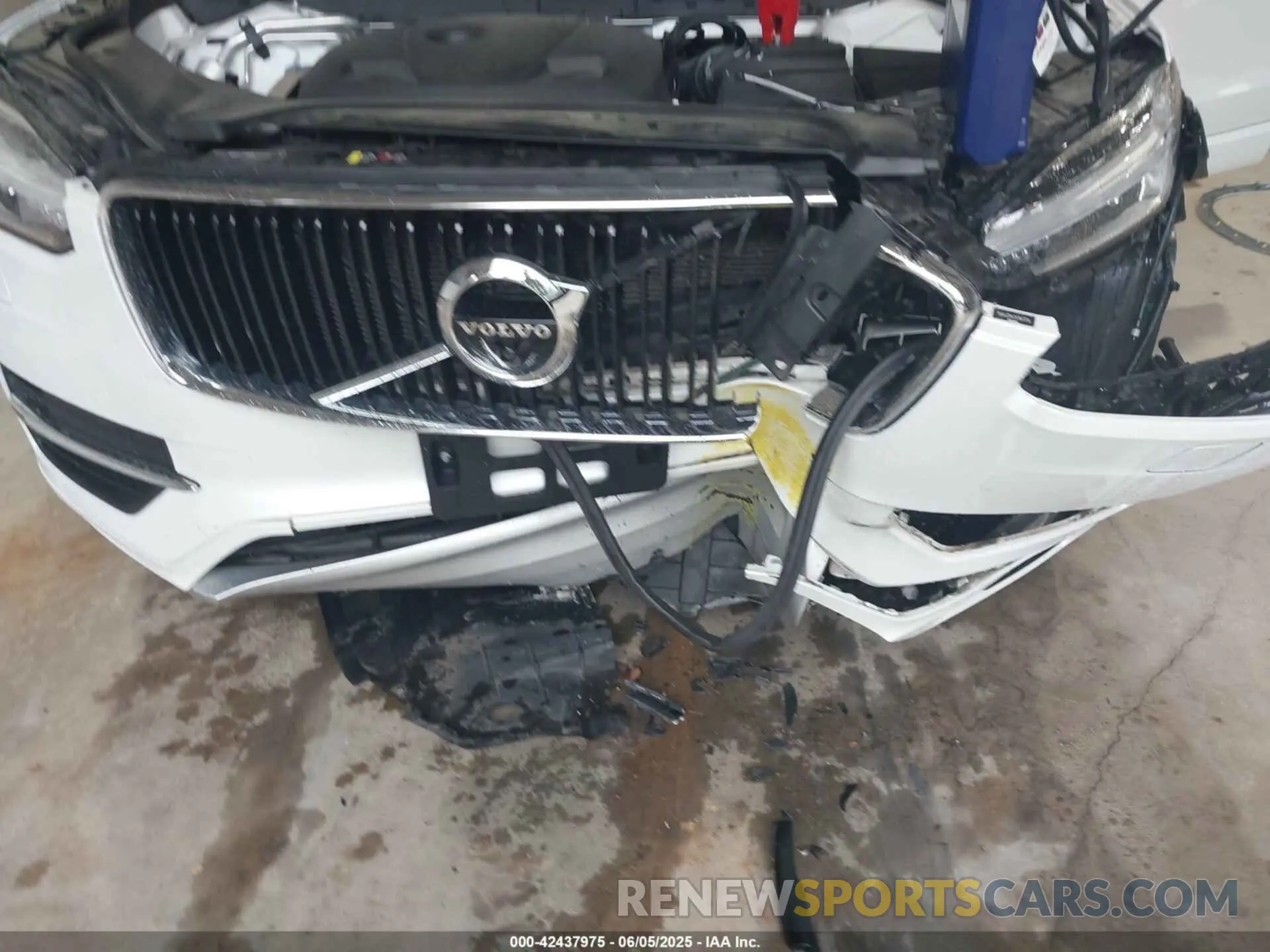 6 Photograph of a damaged car YV4A22PK2K1441754 VOLVO XC90 2019
