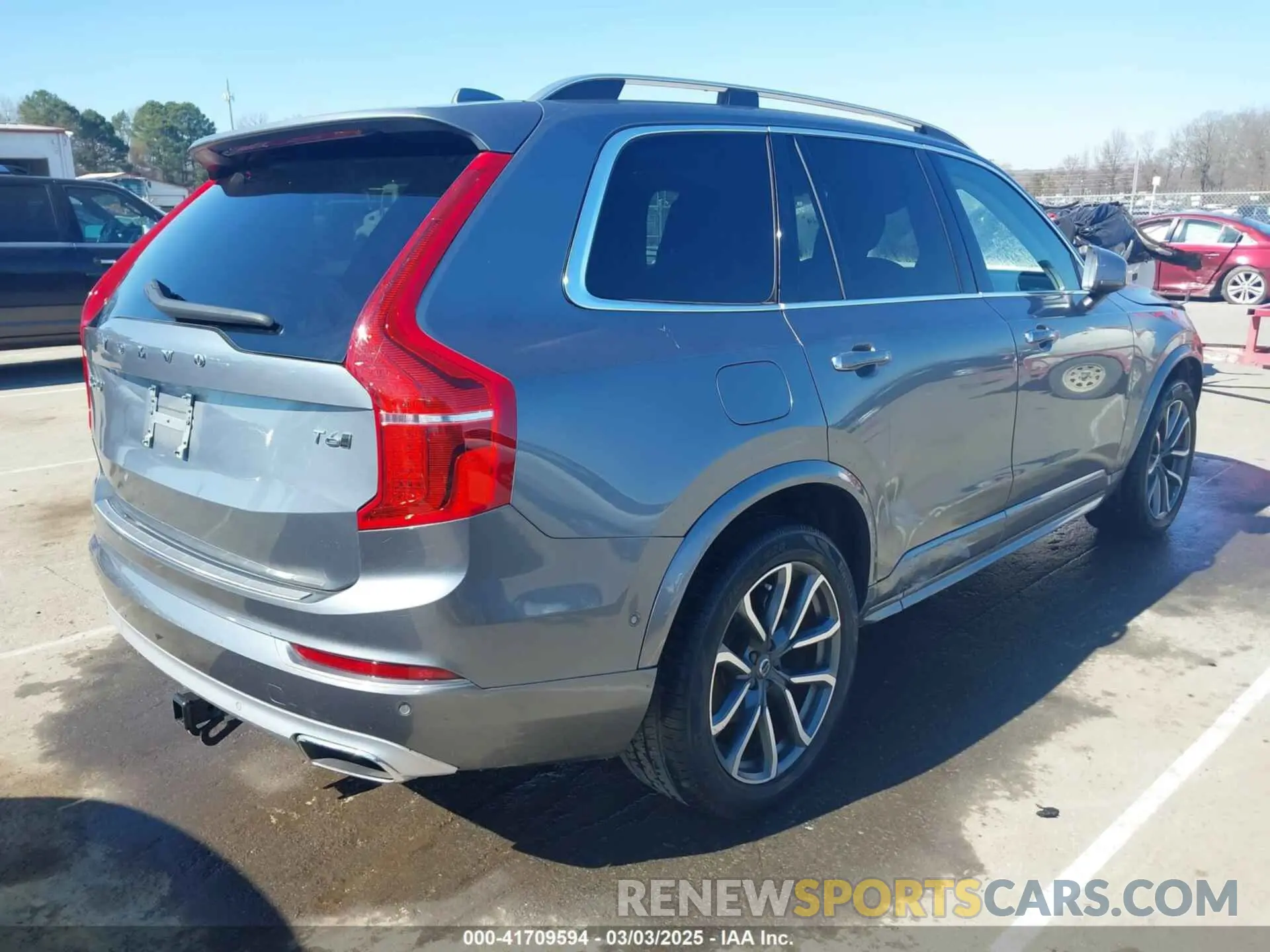 4 Photograph of a damaged car YV4A22PK5K1436905 VOLVO XC90 2019