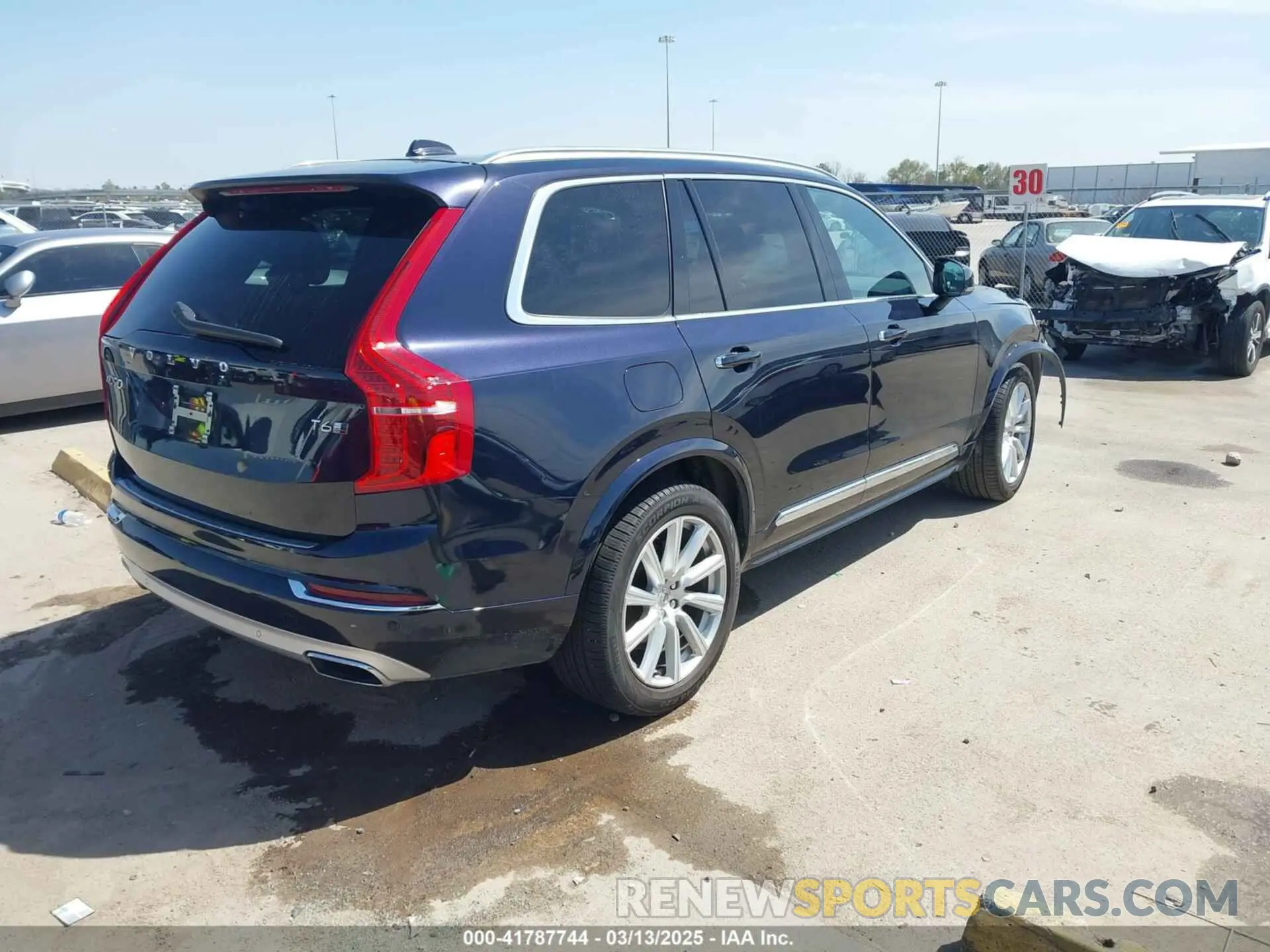 4 Photograph of a damaged car YV4A22PL0K1487320 VOLVO XC90 2019