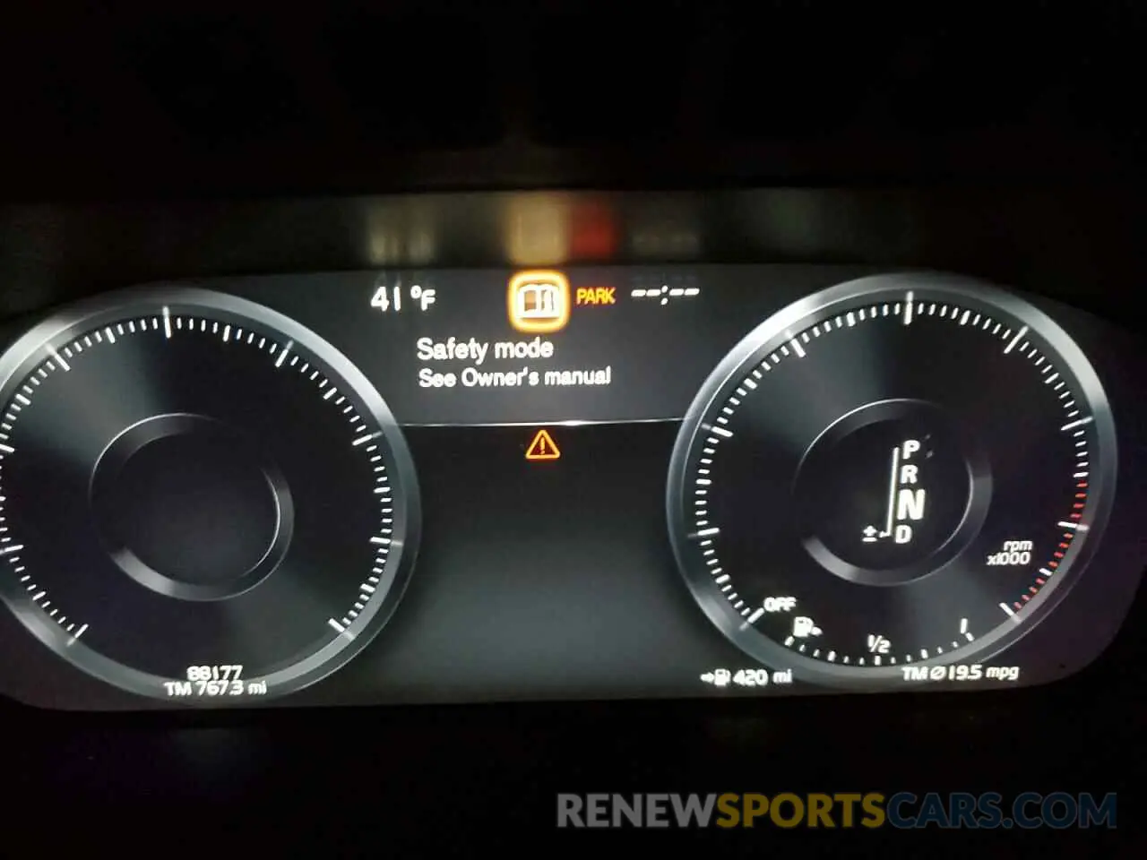 9 Фотография поврежденного автомобиля YV4A22PL2K1475010 VOLVO XC90 2019