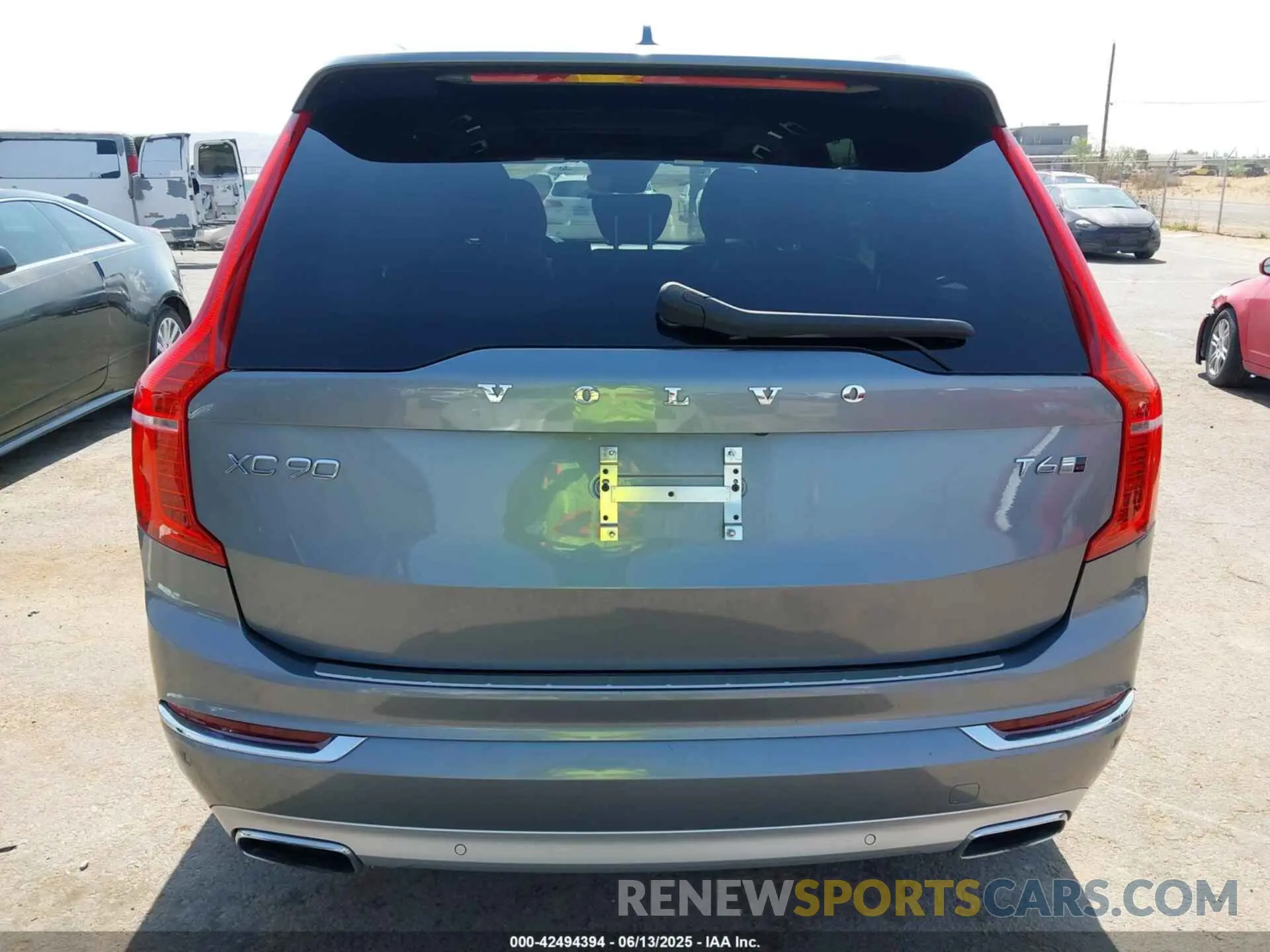 16 Photograph of a damaged car YV4A22PL9K1440626 VOLVO XC90 2019
