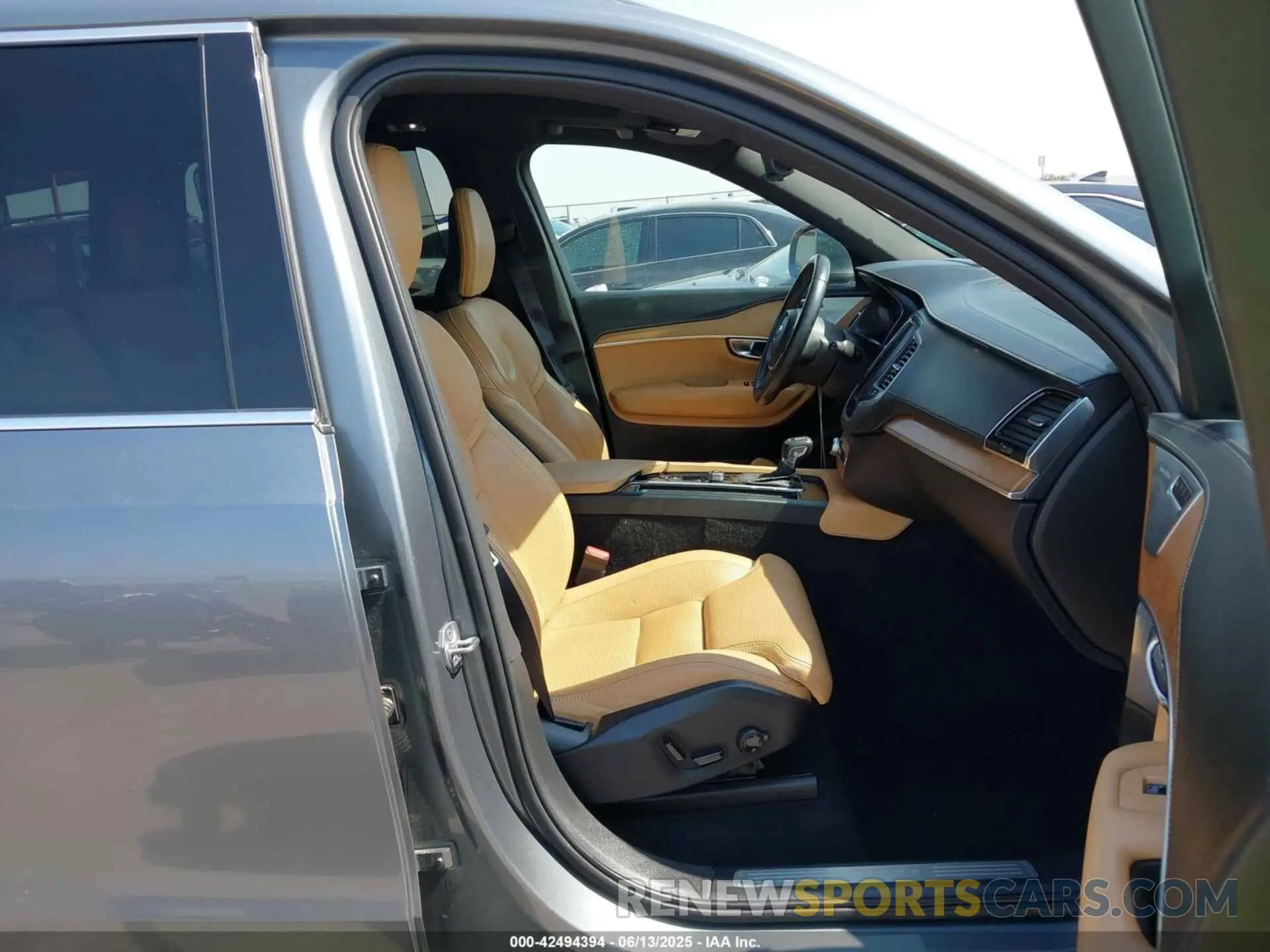 5 Photograph of a damaged car YV4A22PL9K1440626 VOLVO XC90 2019