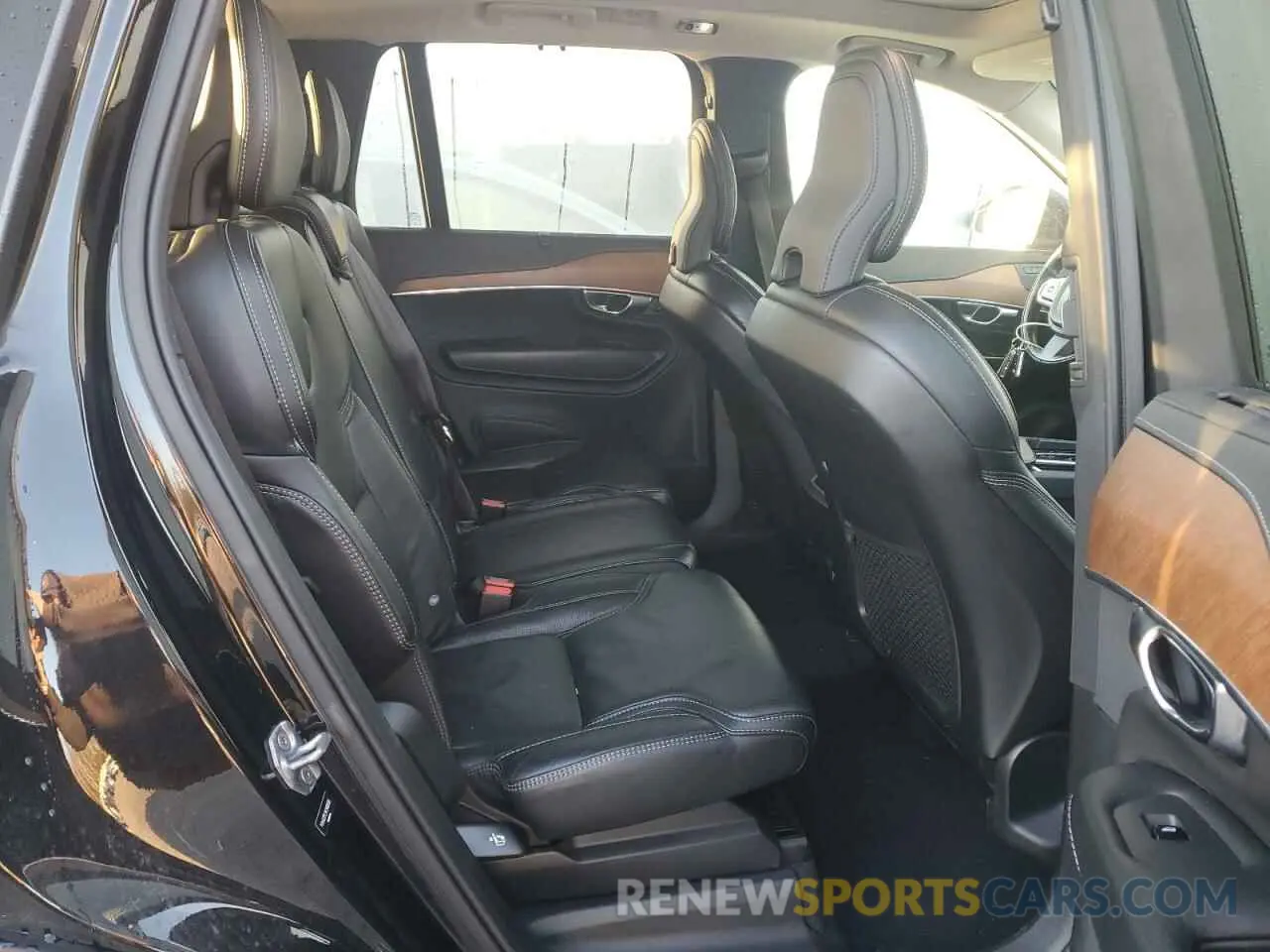 11 Фотография поврежденного автомобиля YV4A22PL9K1489566 VOLVO XC90 2019