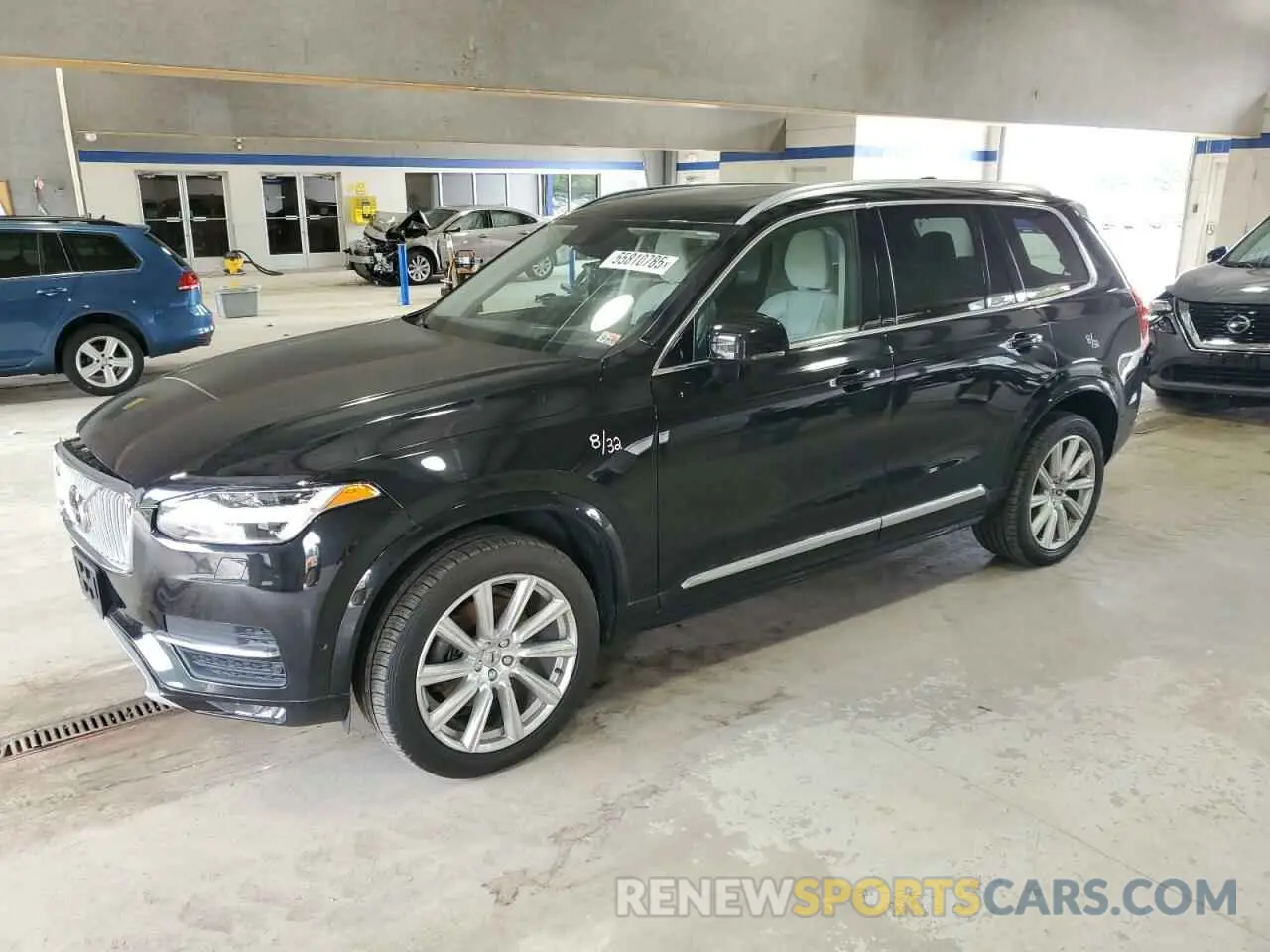 1 Фотография поврежденного автомобиля YV4A22PLXK1511820 VOLVO XC90 2019
