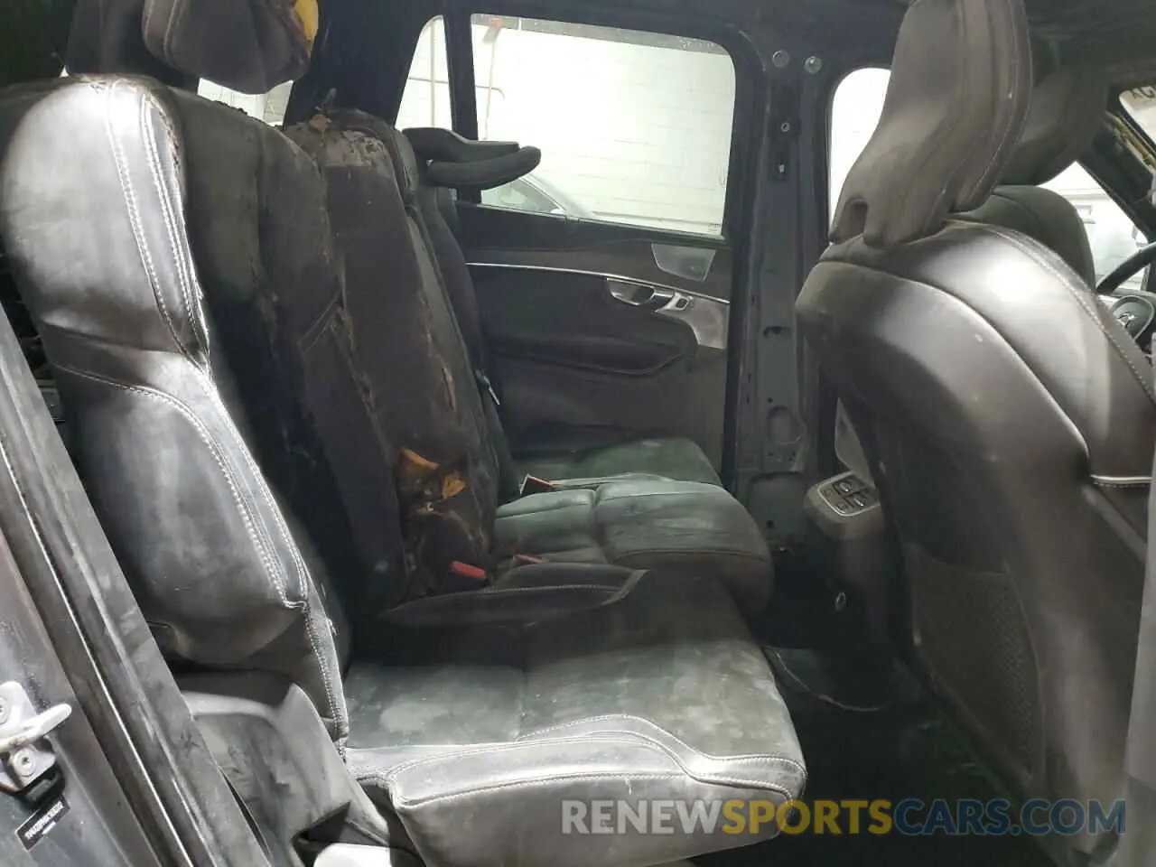 11 Photograph of a damaged car YV4A22PM4K1490312 VOLVO XC90 2019