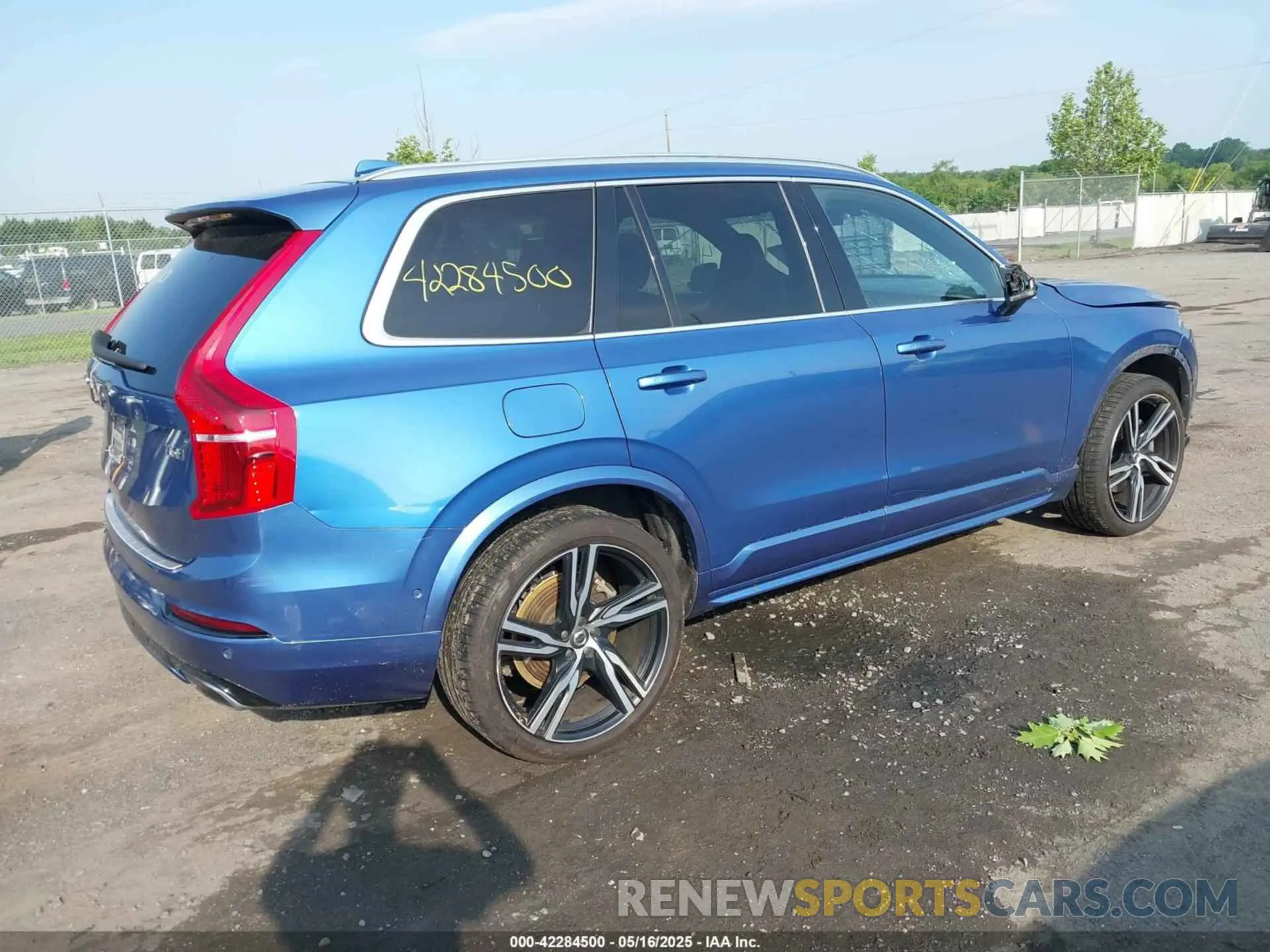 4 Фотография поврежденного автомобиля YV4A22PM5K1429793 VOLVO XC90 2019