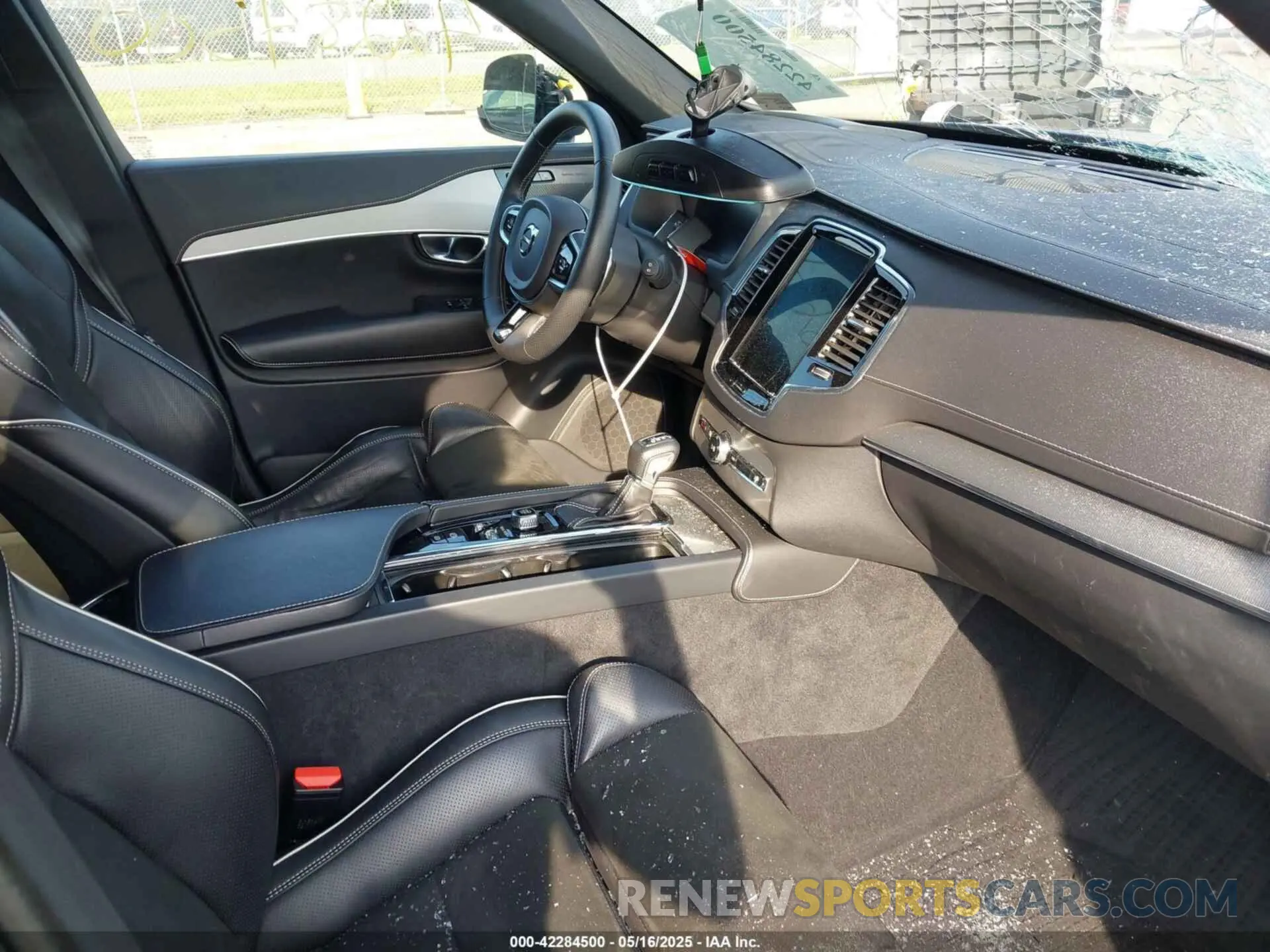 5 Фотография поврежденного автомобиля YV4A22PM5K1429793 VOLVO XC90 2019