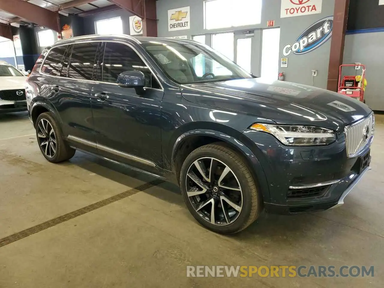 4 Photograph of a damaged car YV4BR0CL9K1444041 VOLVO XC90 2019