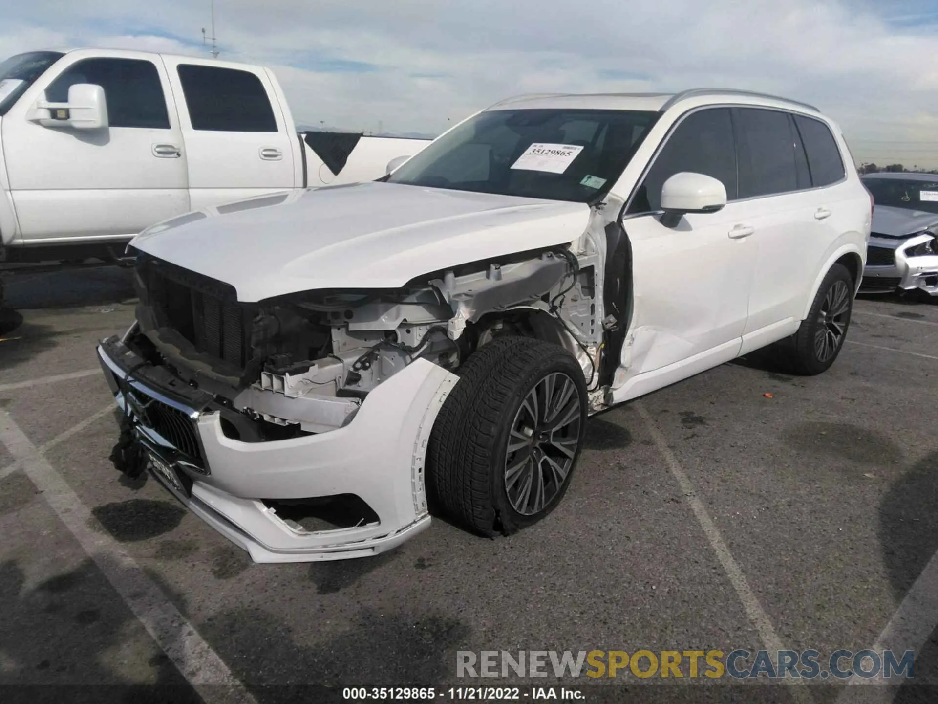 2 Photograph of a damaged car YV4102CK3L1618194 VOLVO XC90 2020