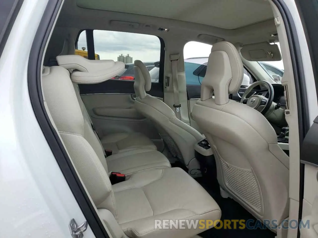 11 Фотография поврежденного автомобиля YV4102CK4L1598120 VOLVO XC90 2020