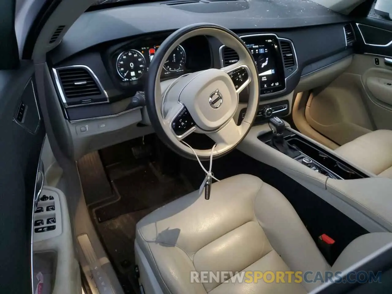 8 Фотография поврежденного автомобиля YV4102CK4L1598280 VOLVO XC90 2020