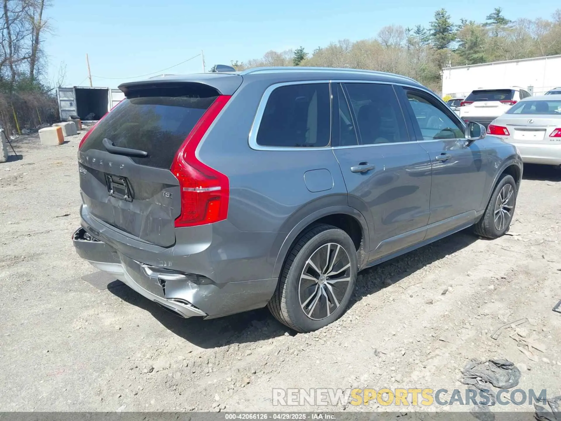4 Photograph of a damaged car YV4102PK1L1605633 VOLVO XC90 2020