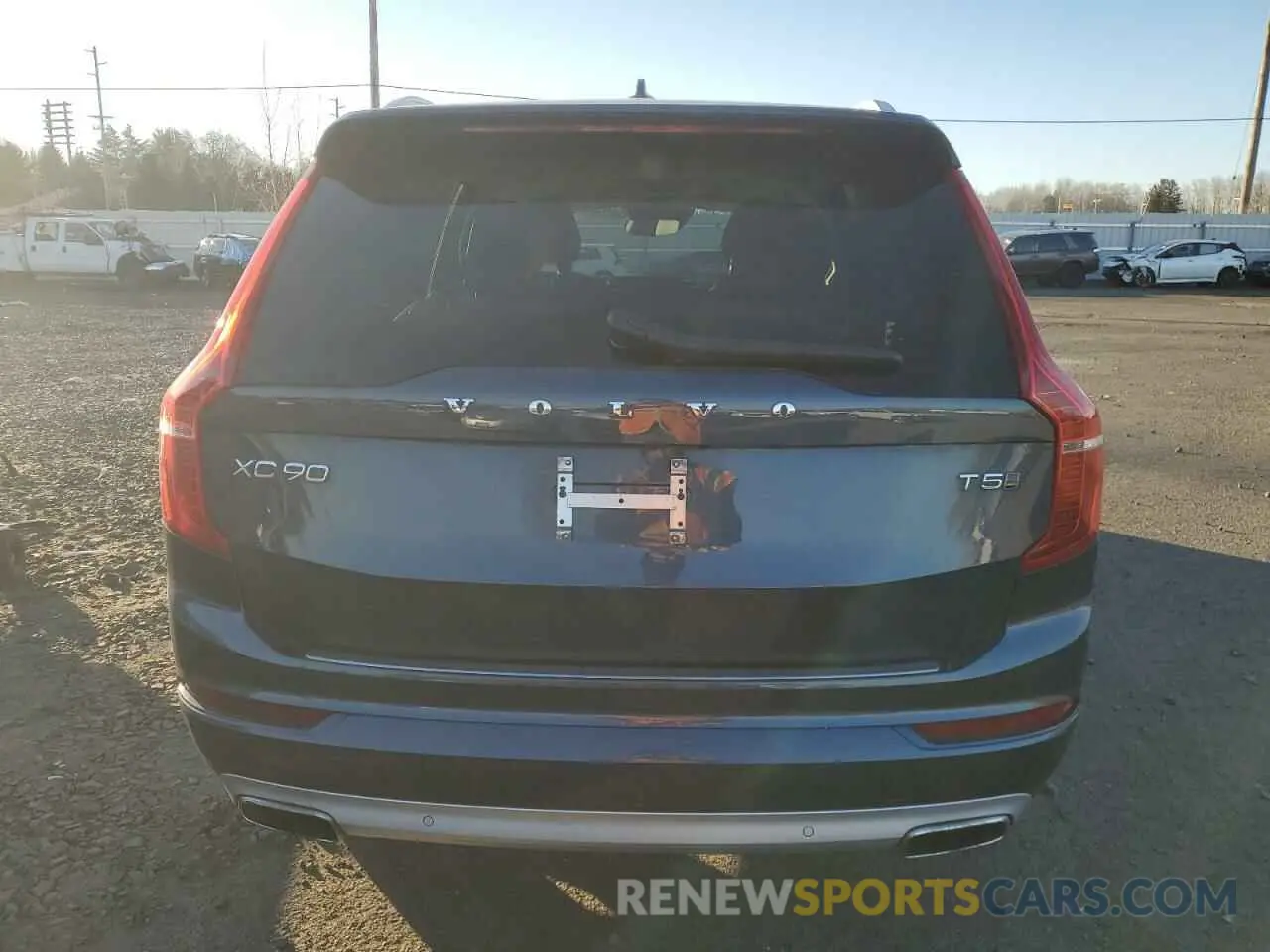 6 Photograph of a damaged car YV4102PK2L1550867 VOLVO XC90 2020