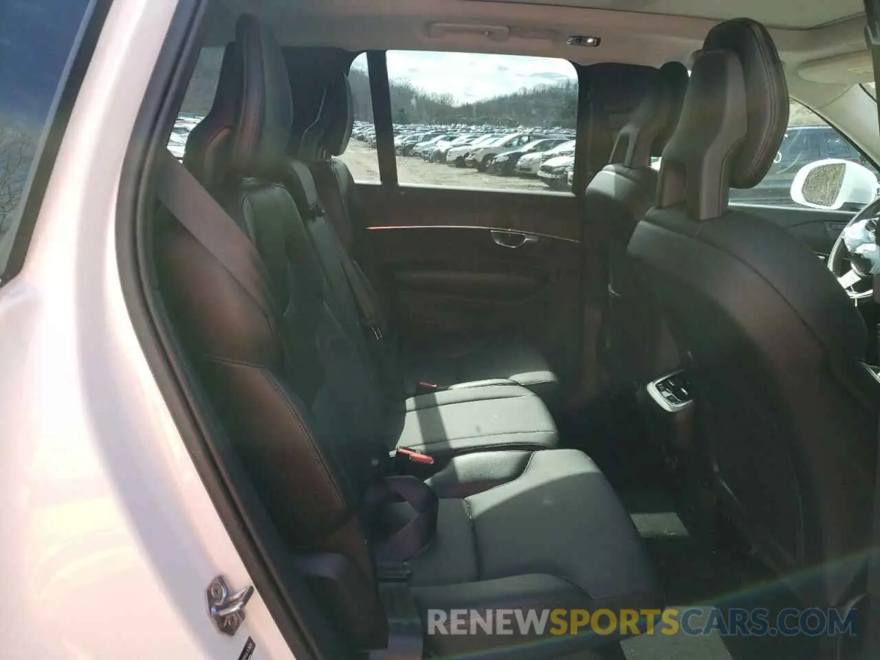 6 Photograph of a damaged car YV4102PK2L1578636 VOLVO XC90 2020