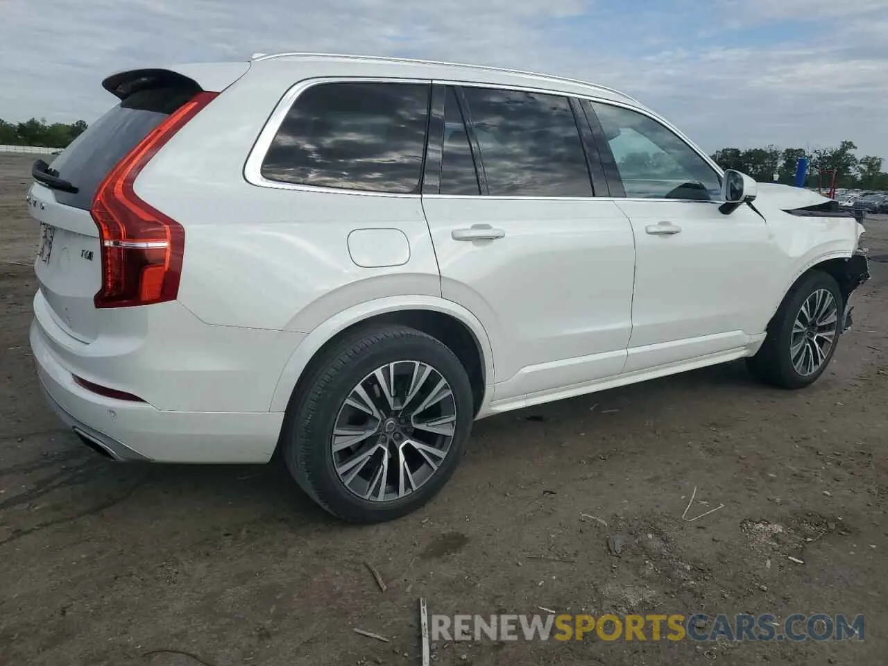 3 Photograph of a damaged car YV4A221K2L1552735 VOLVO XC90 2020