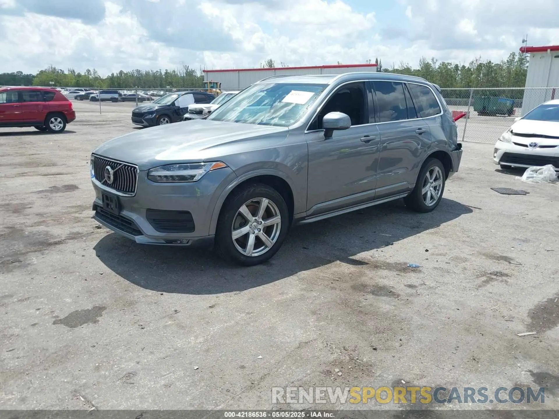2 Photograph of a damaged car YV4A221K9L1620562 VOLVO XC90 2020