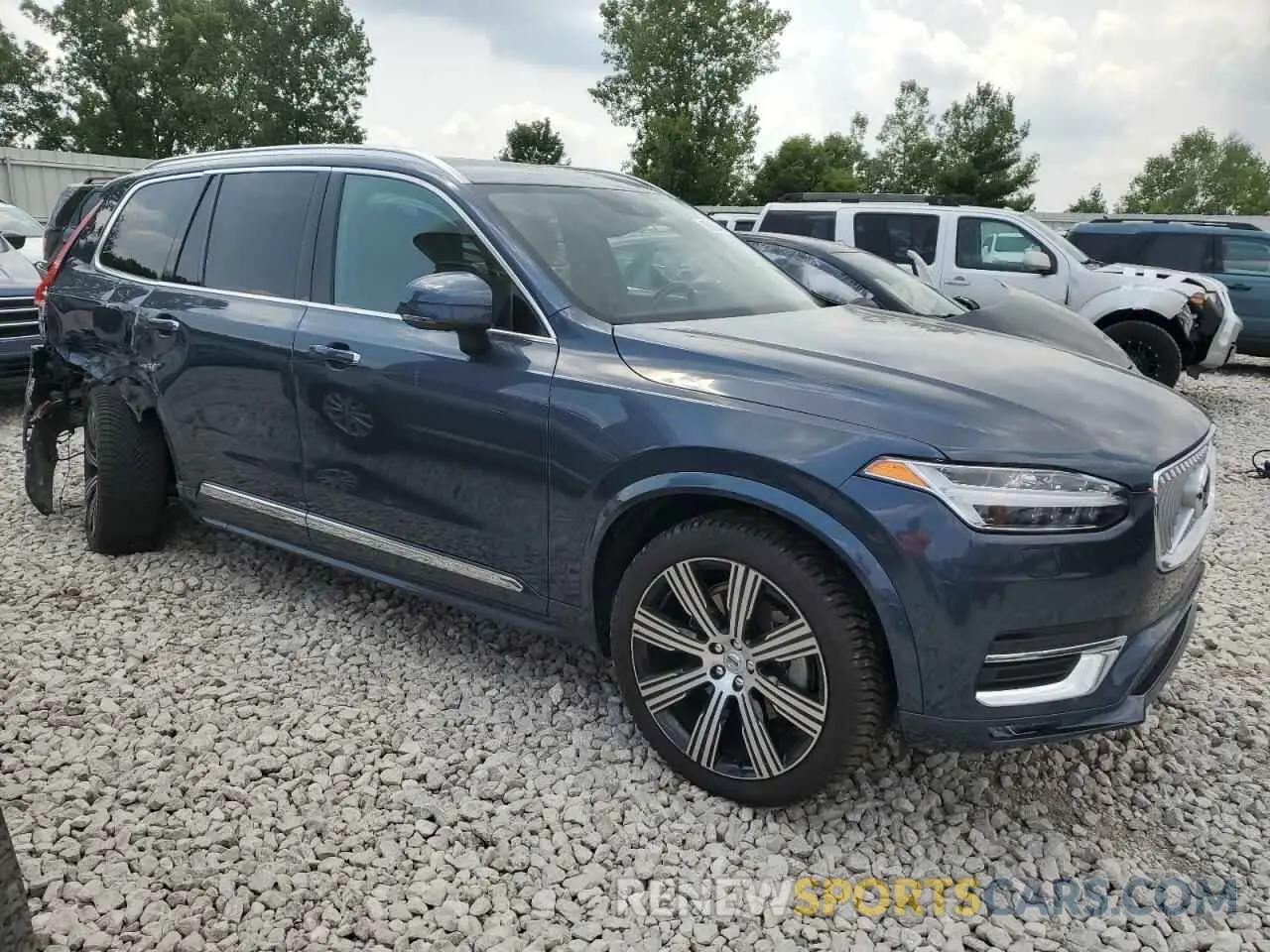 4 Photograph of a damaged car YV4A221L8L1574635 VOLVO XC90 2020