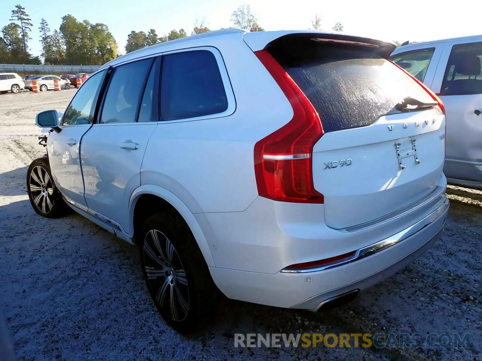 3 Photograph of a damaged car YV4A221L9L1552580 VOLVO XC90 2020