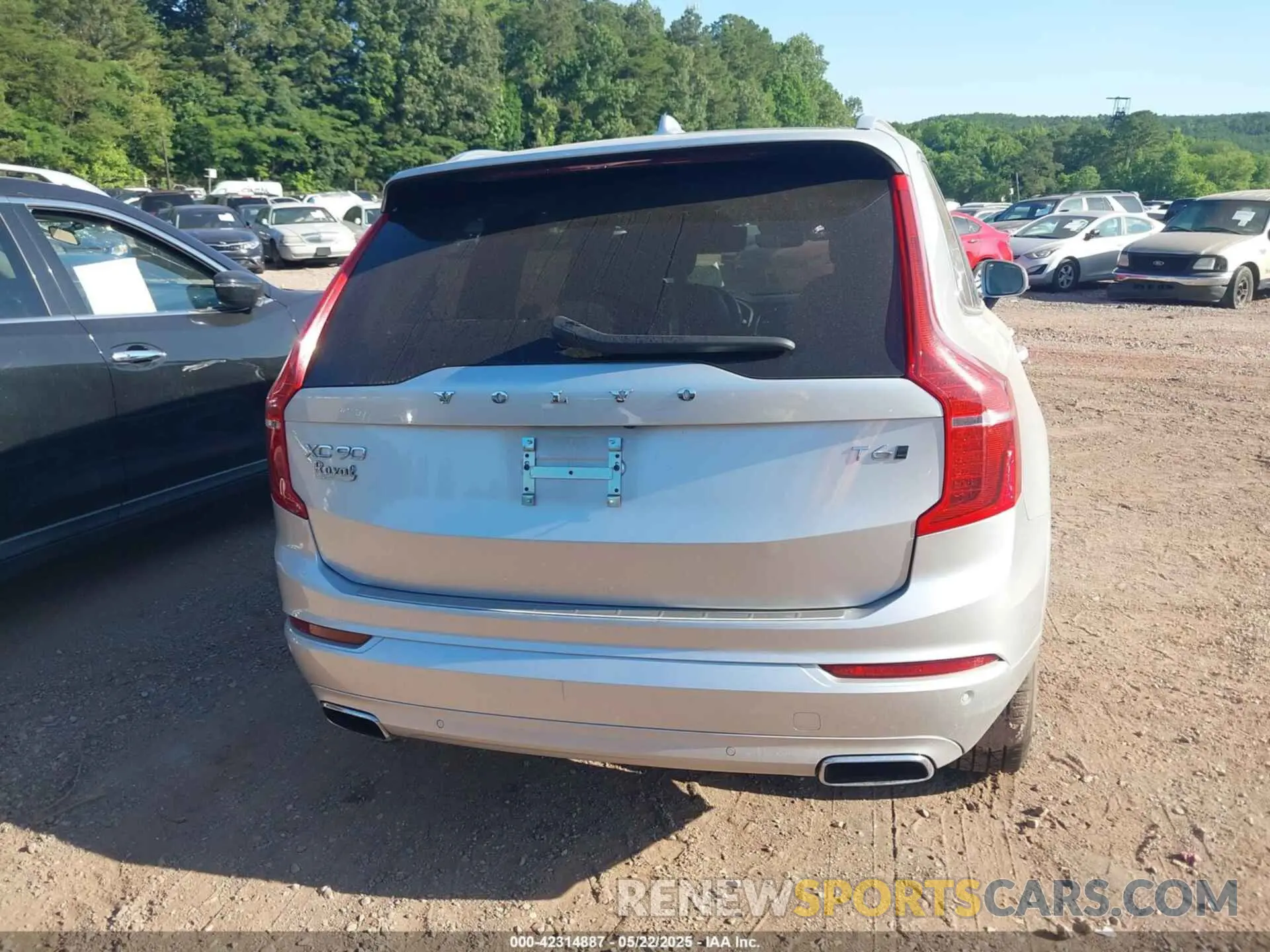 17 Фотография поврежденного автомобиля YV4A22PK1L1569615 VOLVO XC90 2020