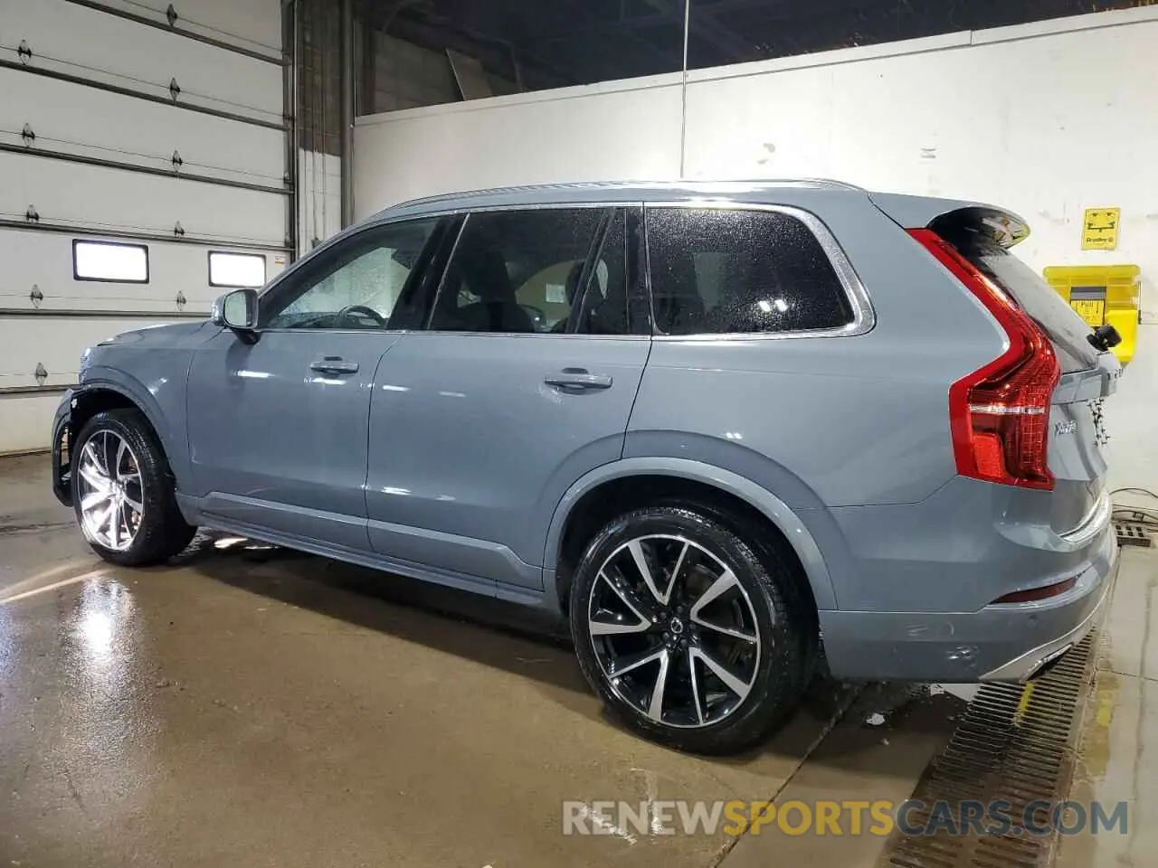 2 Photograph of a damaged car YV4A22PK2L1612486 VOLVO XC90 2020