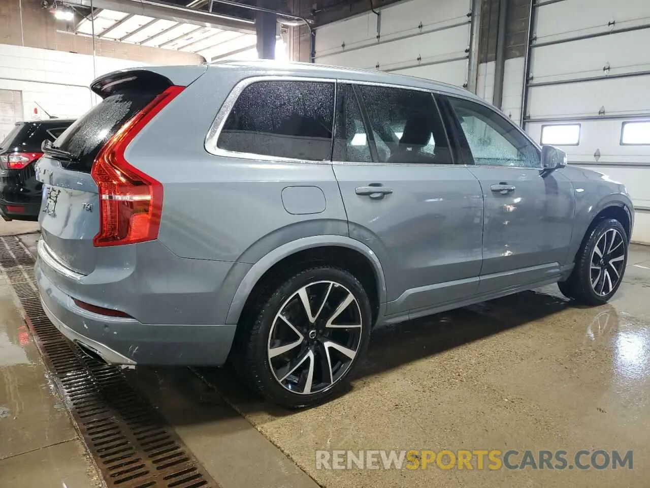 3 Photograph of a damaged car YV4A22PK2L1612486 VOLVO XC90 2020