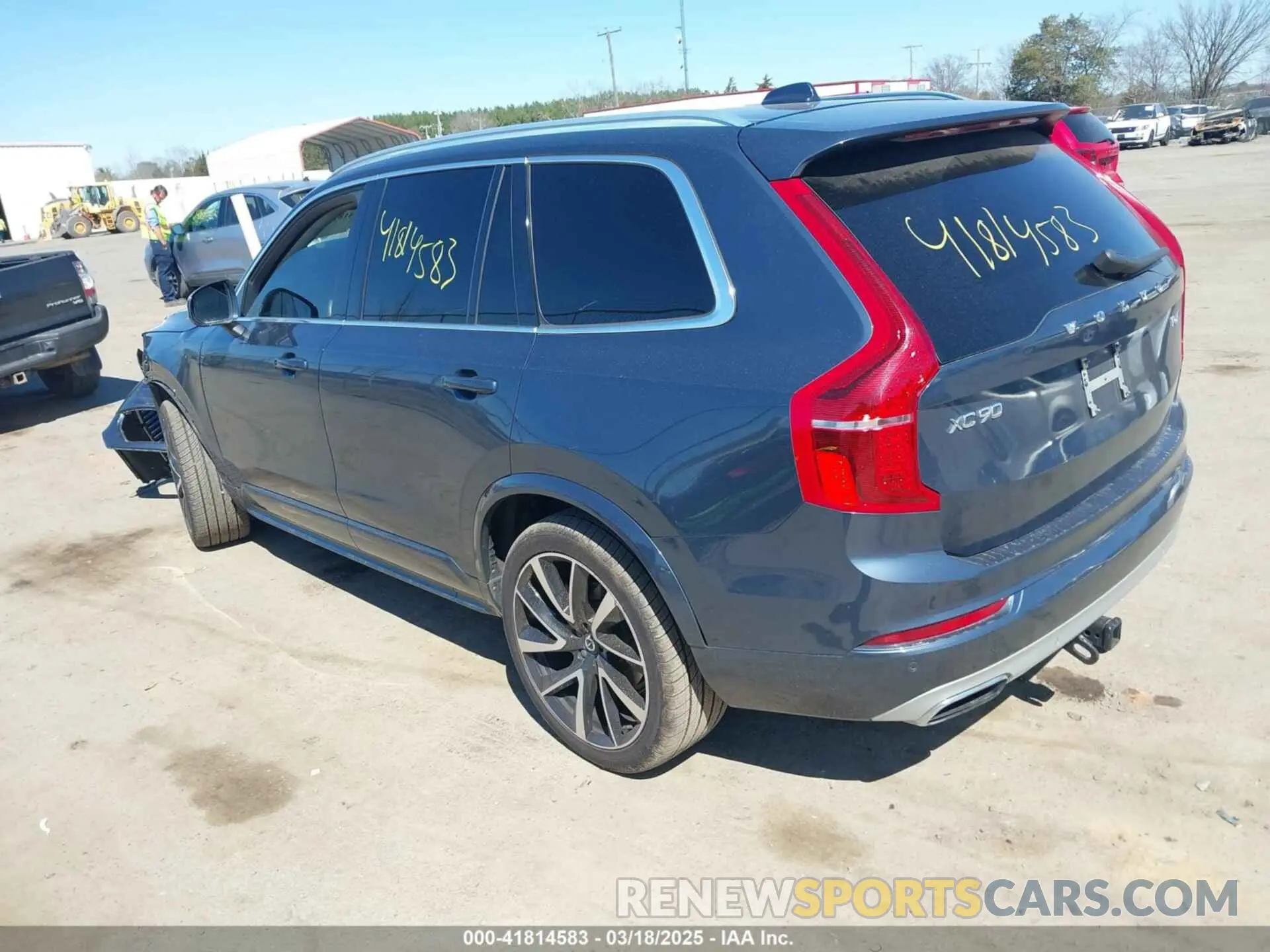 3 Photograph of a damaged car YV4A22PK3L1535353 VOLVO XC90 2020