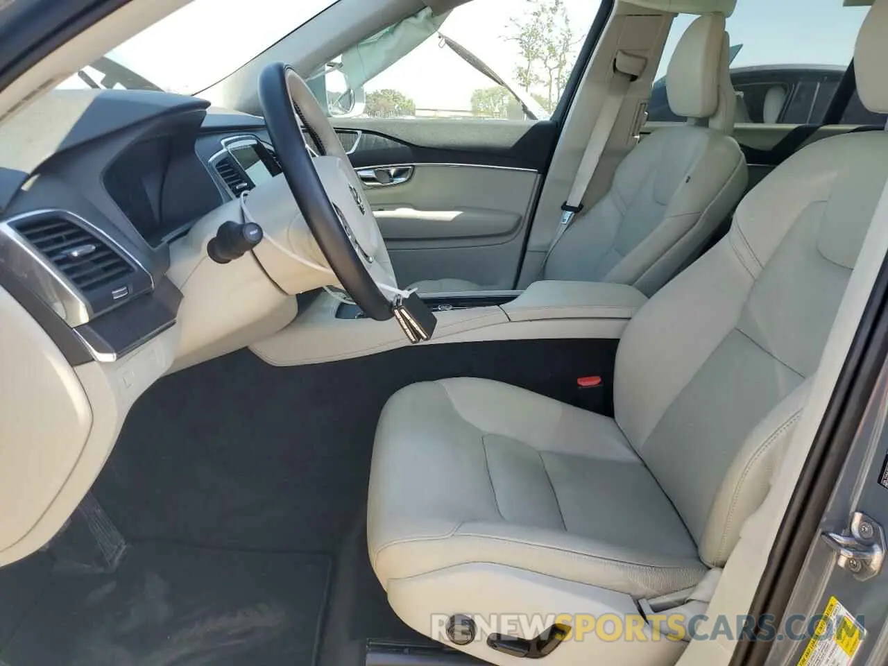 7 Фотография поврежденного автомобиля YV4A22PK3L1605319 VOLVO XC90 2020