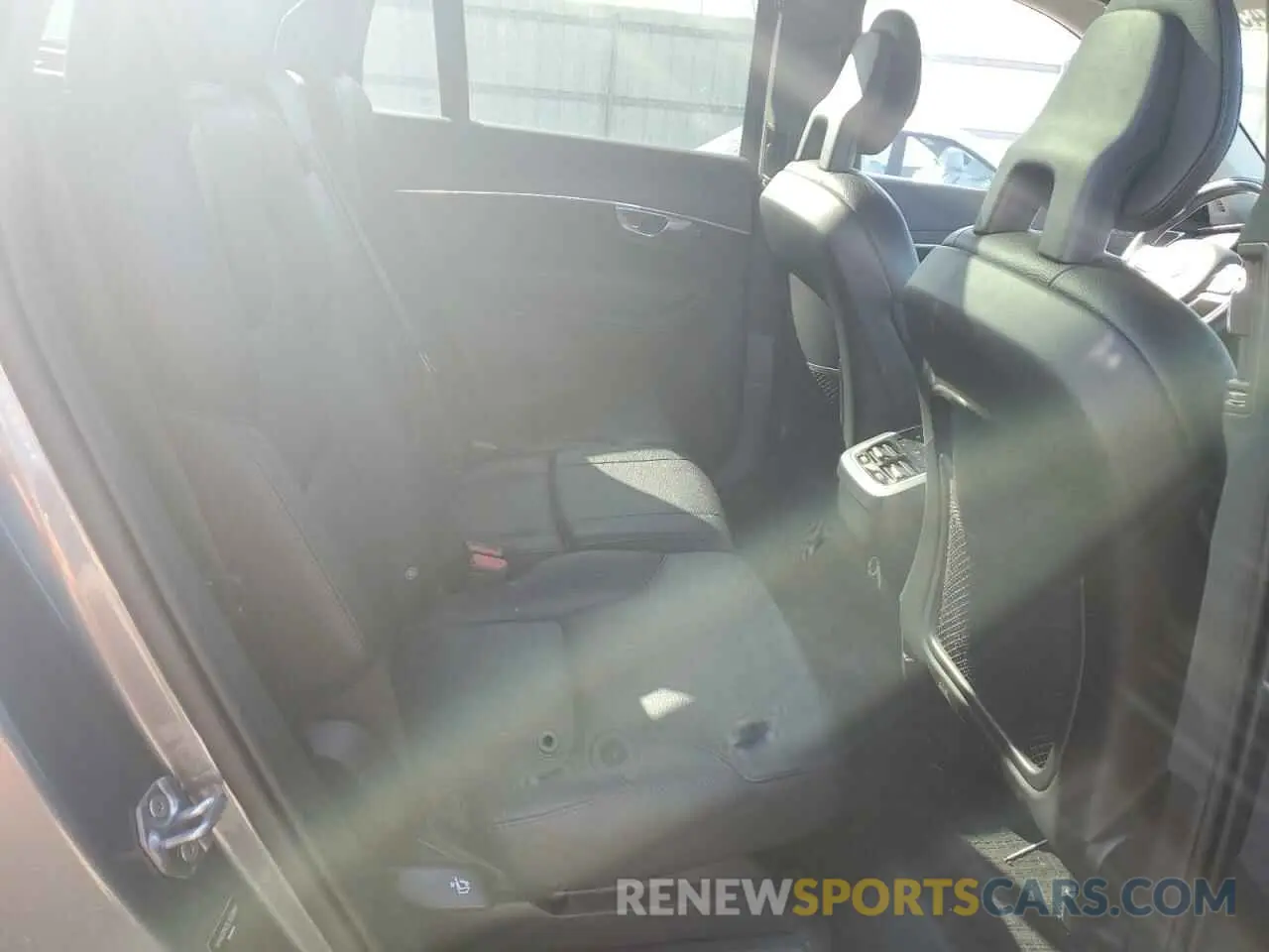 10 Photograph of a damaged car YV4A22PK7L1533041 VOLVO XC90 2020