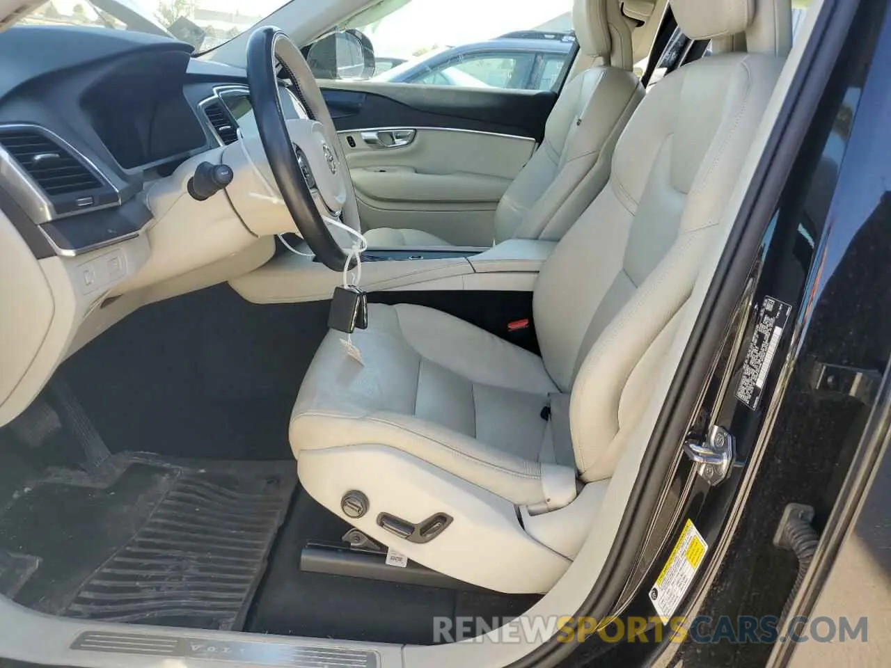 7 Фотография поврежденного автомобиля YV4A22PK8L1575086 VOLVO XC90 2020