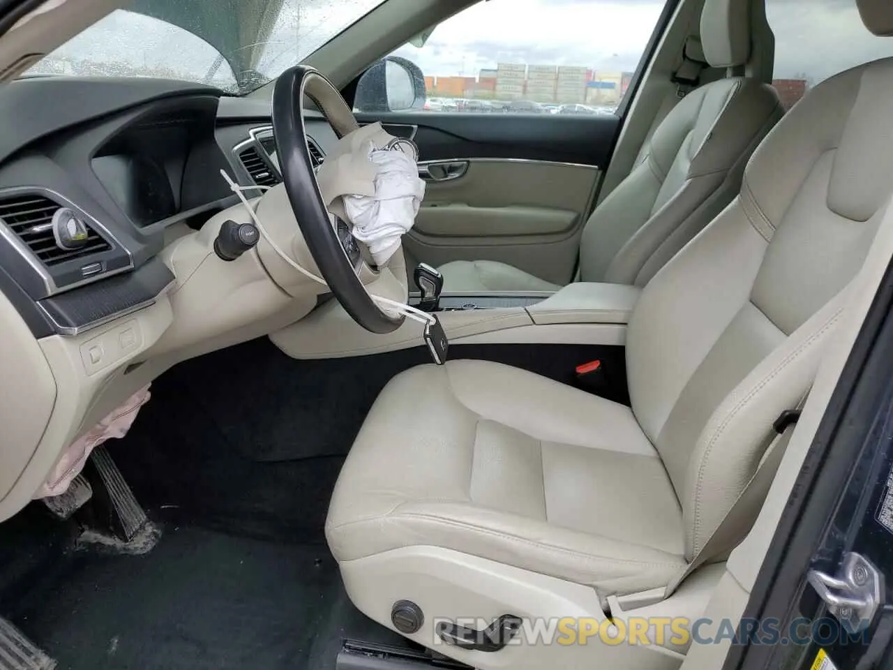 7 Фотография поврежденного автомобиля YV4A22PK8L1592258 VOLVO XC90 2020
