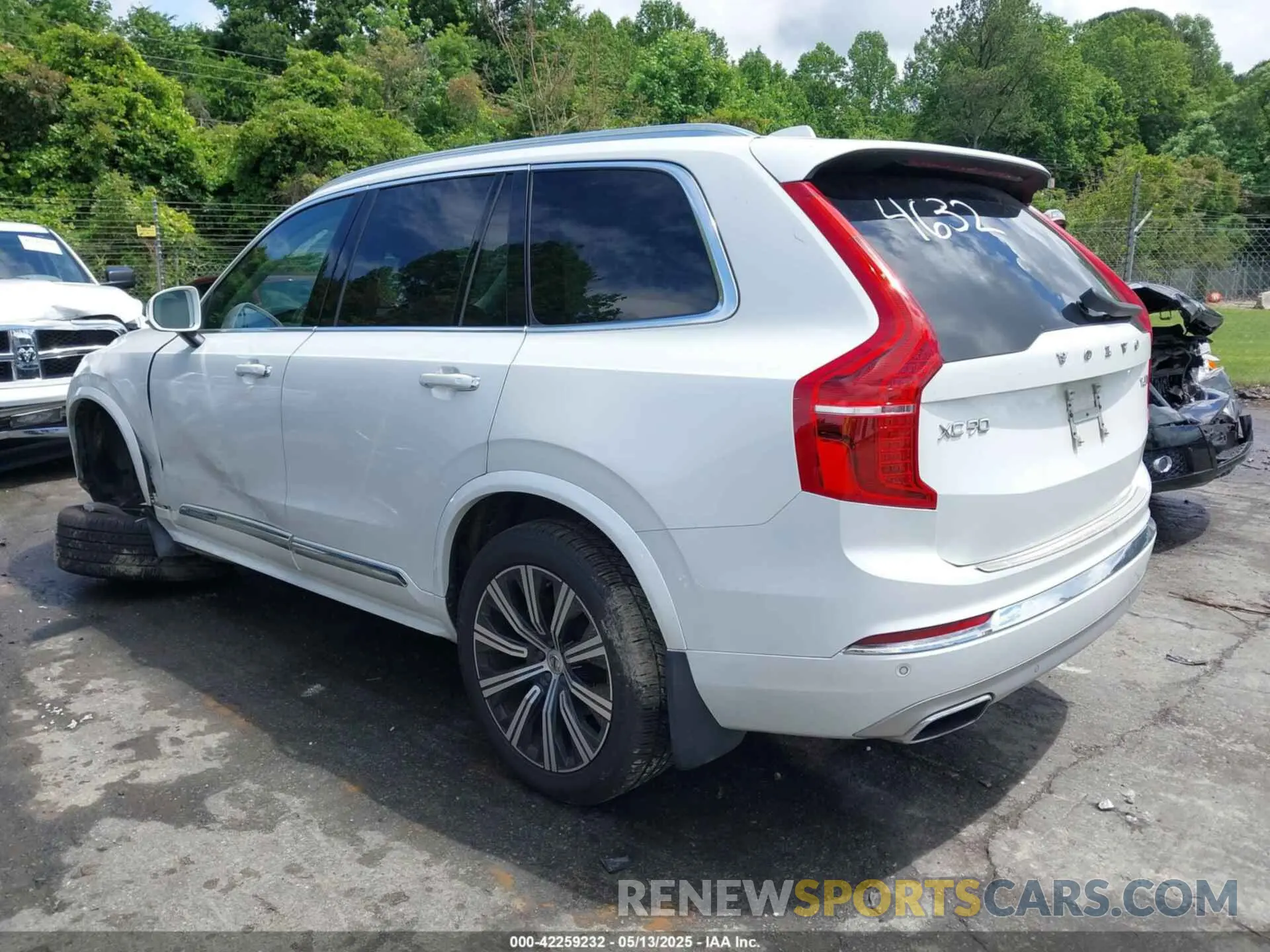 3 Фотография поврежденного автомобиля YV4A22PL1L1534632 VOLVO XC90 2020