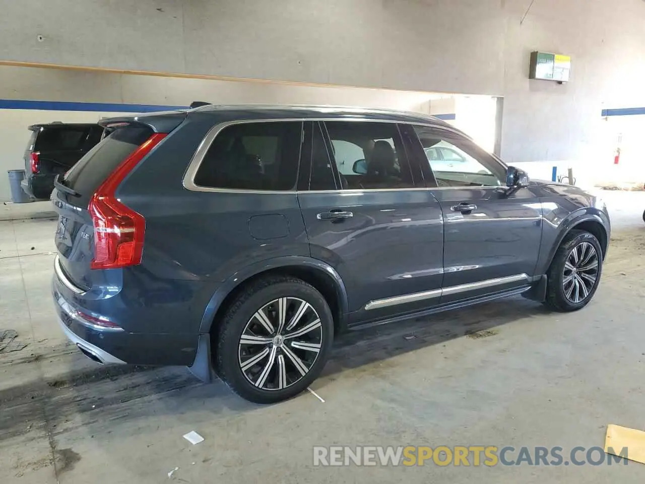 3 Photograph of a damaged car YV4A22PL8L1572147 VOLVO XC90 2020
