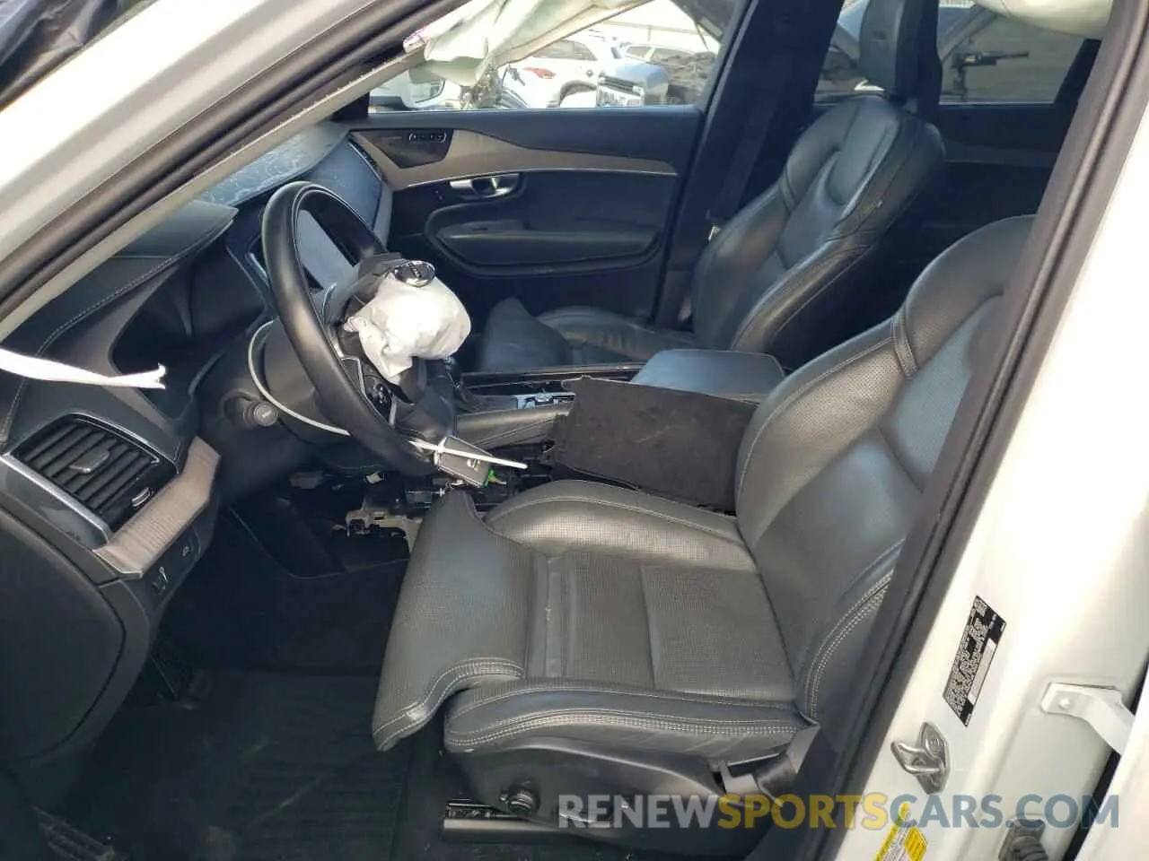 7 Фотография поврежденного автомобиля YV4A22PL9L1542848 VOLVO XC90 2020