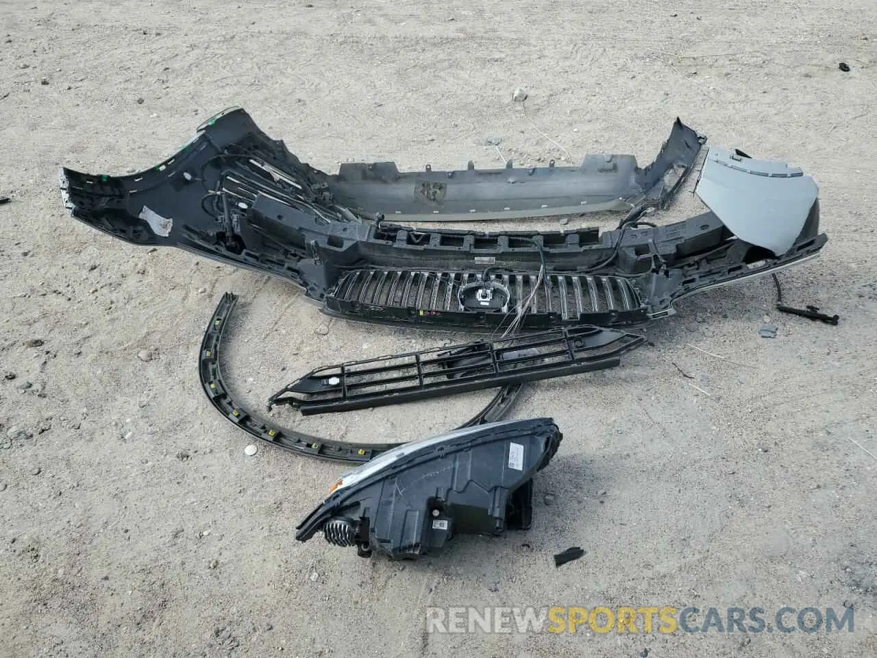13 Photograph of a damaged car YV4BR00L2L1576709 VOLVO XC90 2020