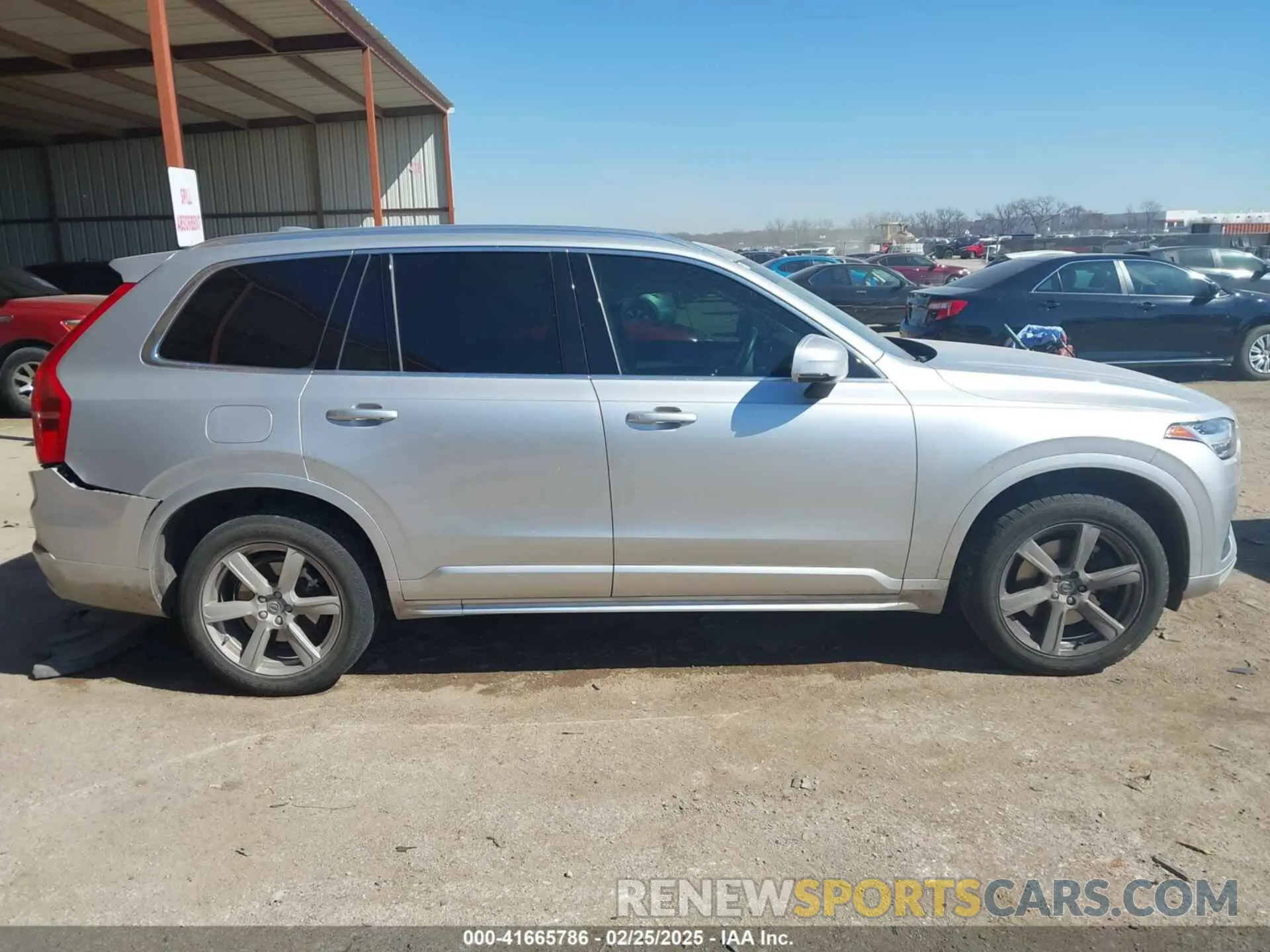 13 Photograph of a damaged car YV4102CK6M1695076 VOLVO XC90 2021